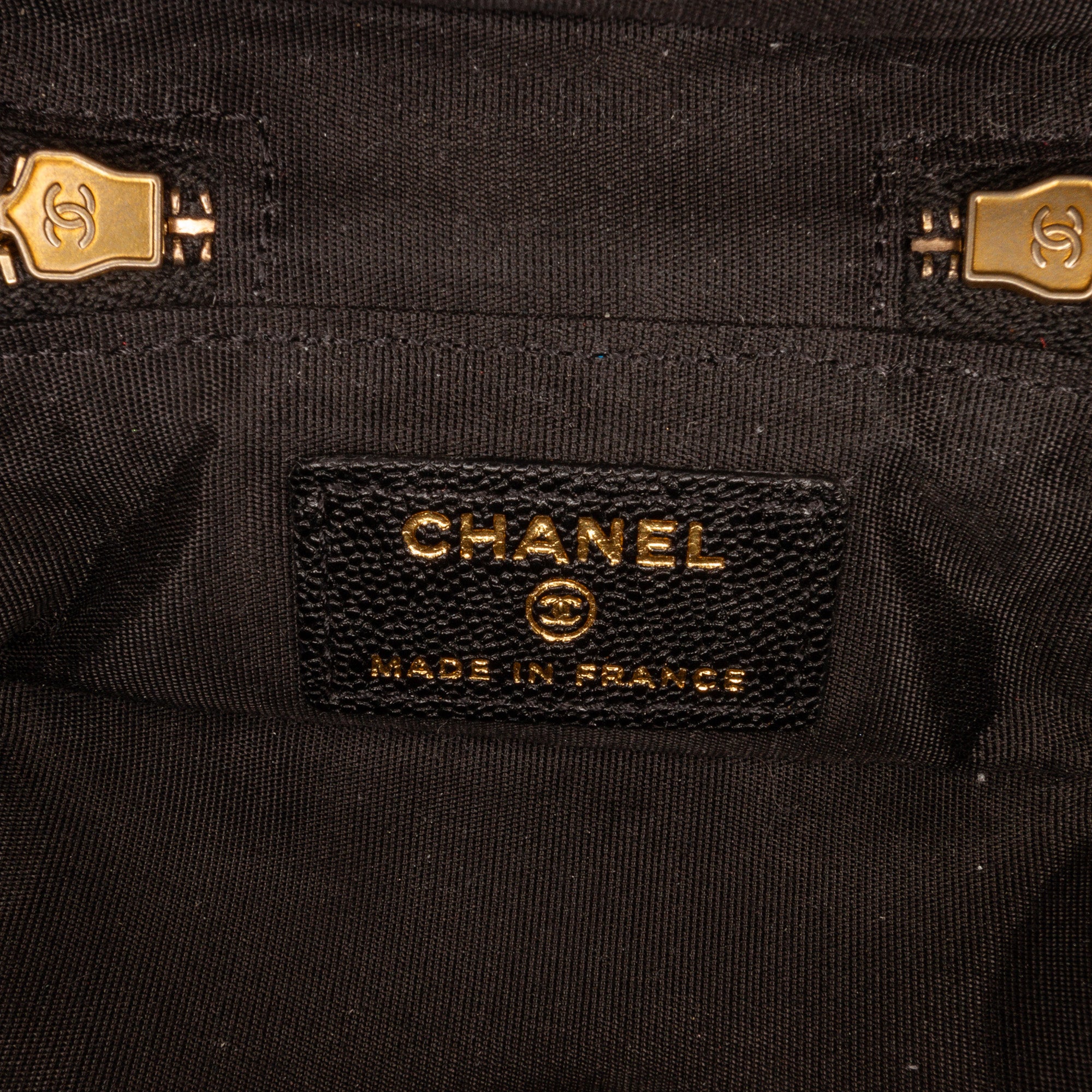 Chanel | Pre-Owned Micro Caviar Vanity Case with Chain | Black