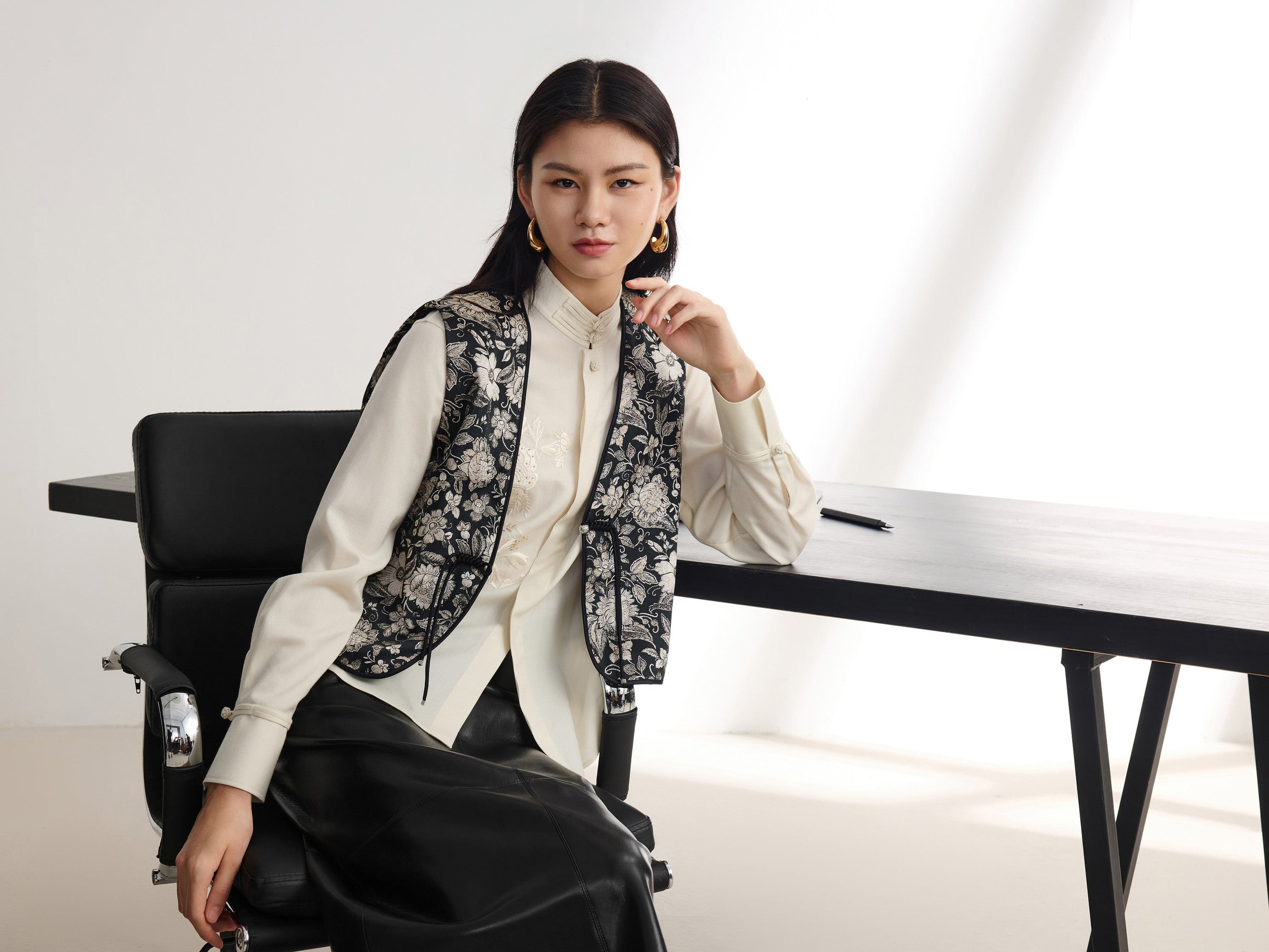 Floral Print Vest | Black