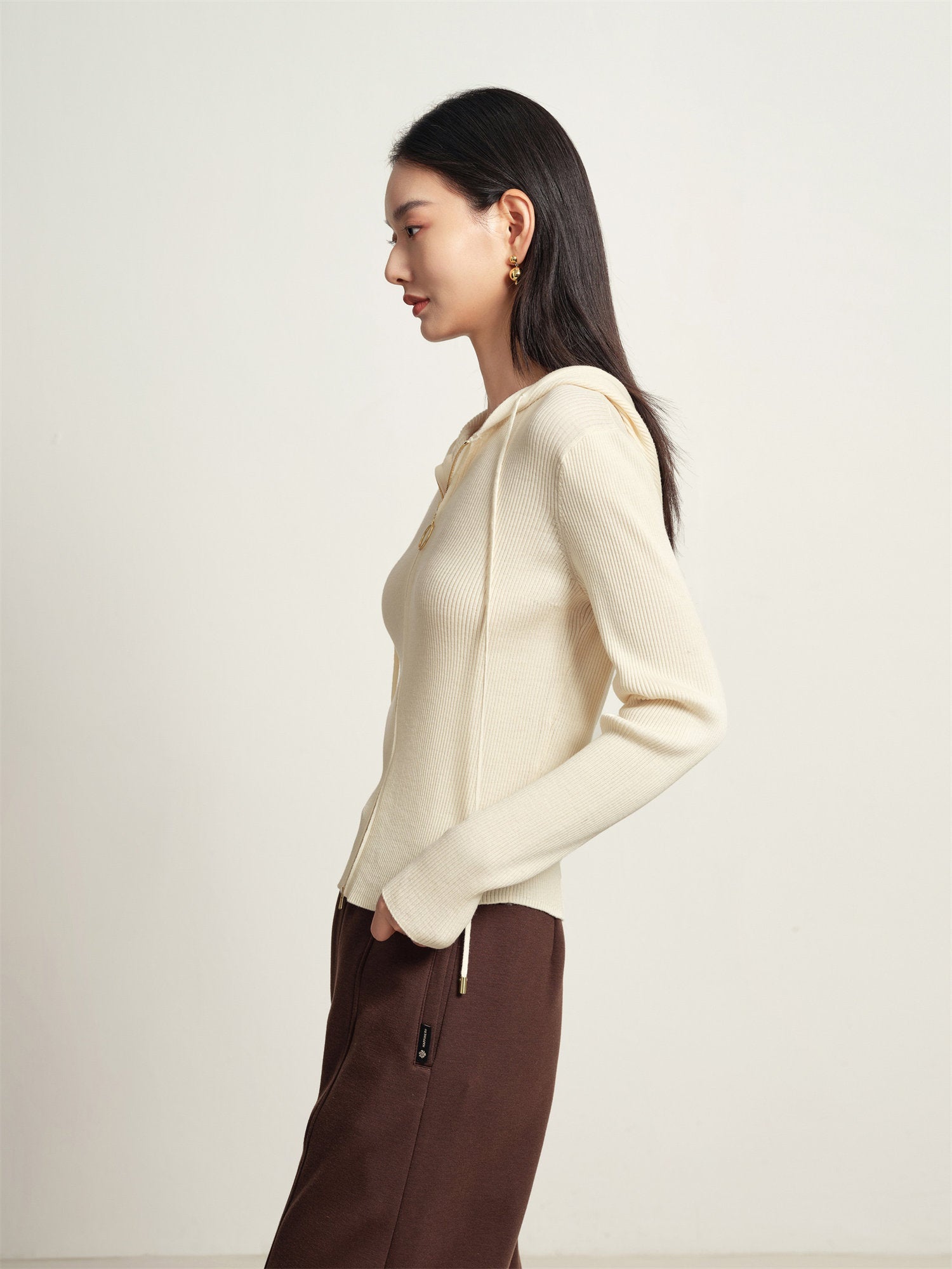 Simple Slim Fit Zippered Knit Hoodie | White