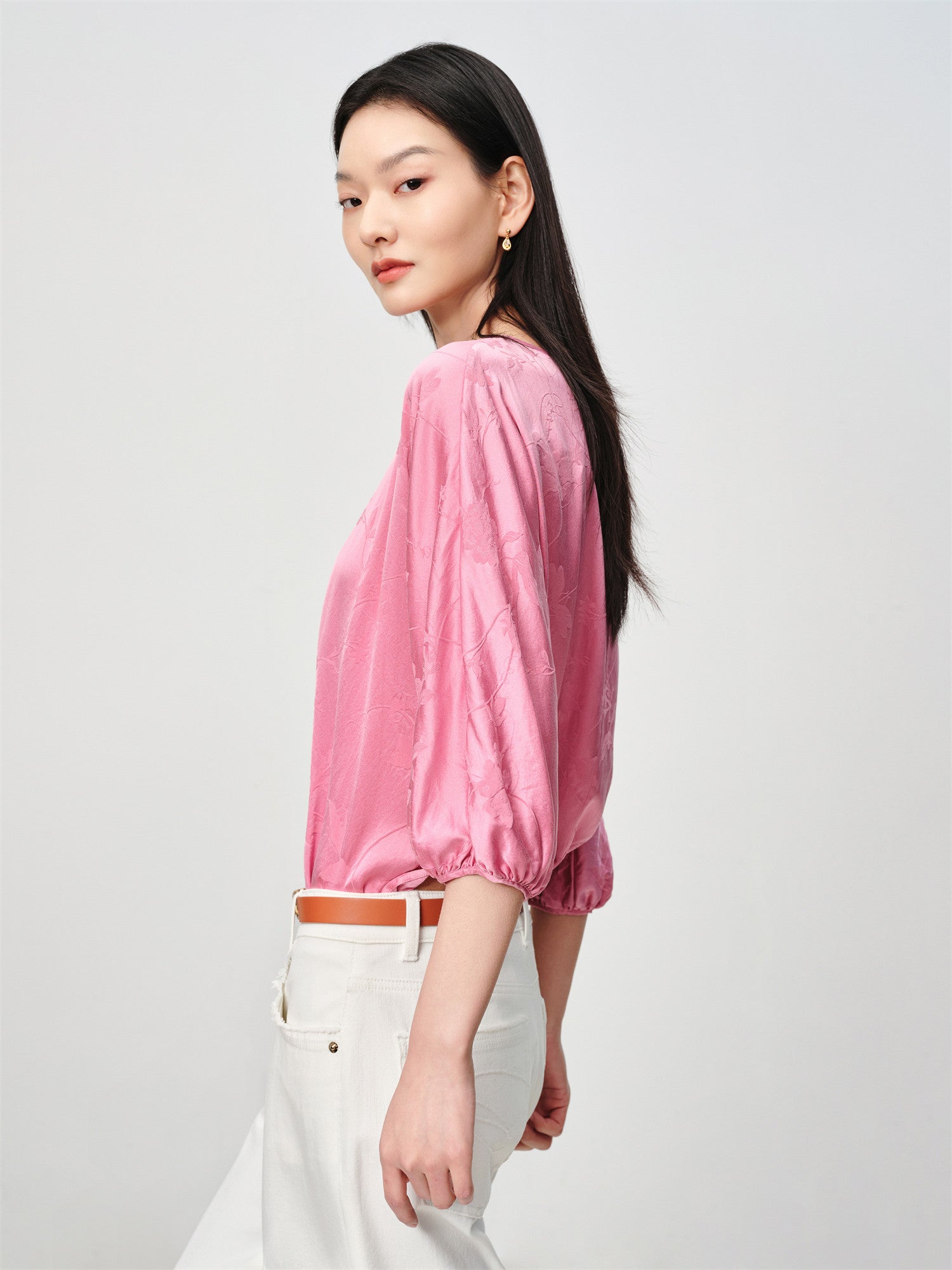 Jacquard Round-Neck Three-Quarter Sleeve Shirt | Pink