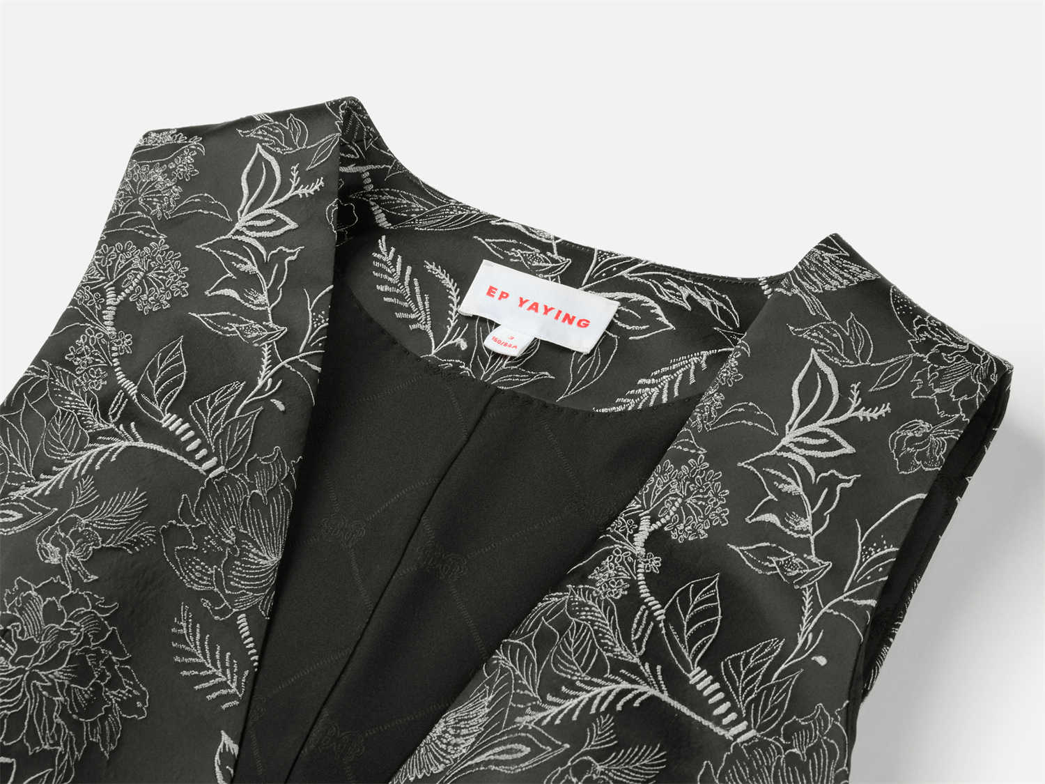 Chinese-Style Embroidered Short Vest | Black