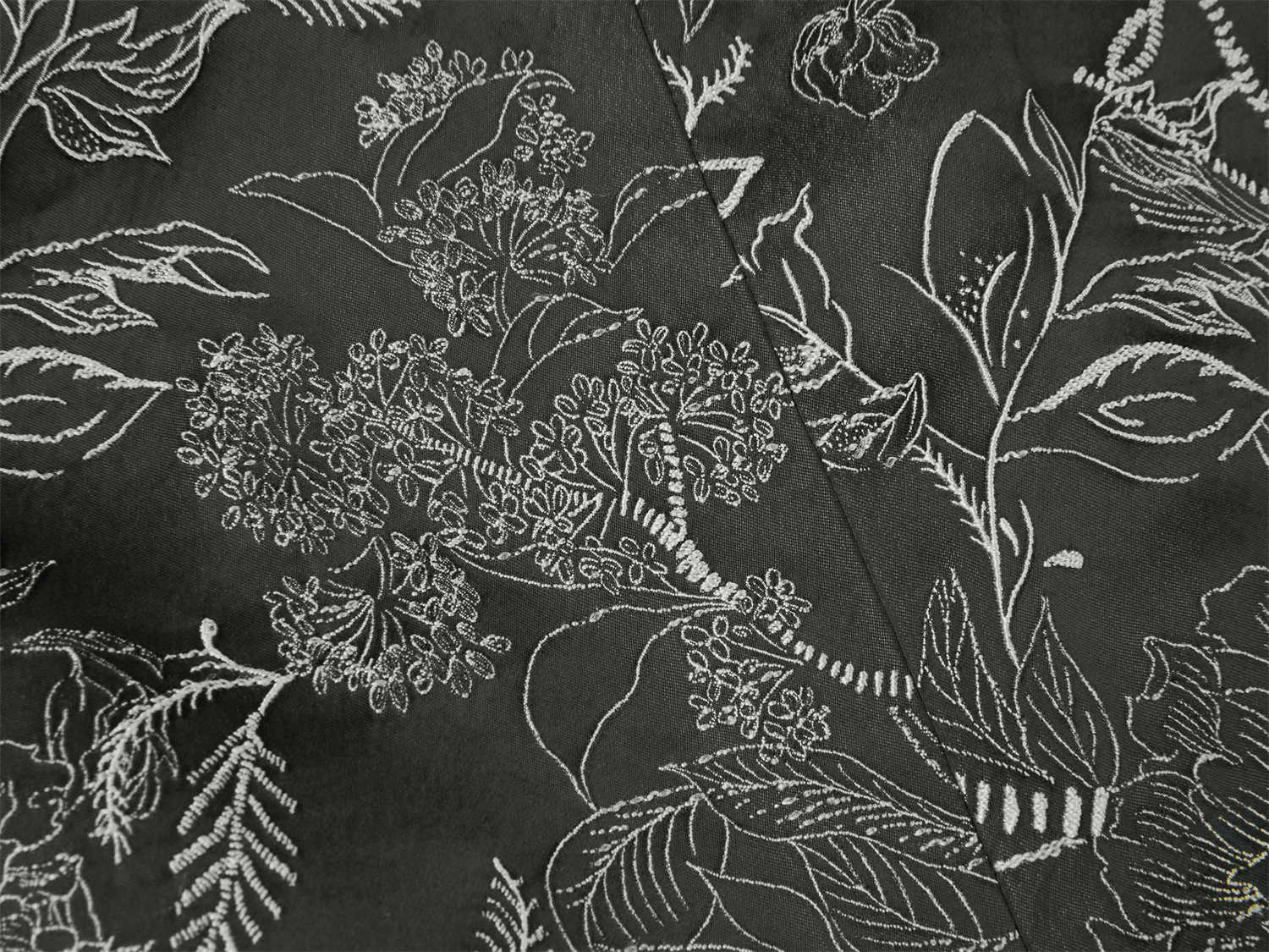 Chinese-Style Embroidered Short Vest | Black