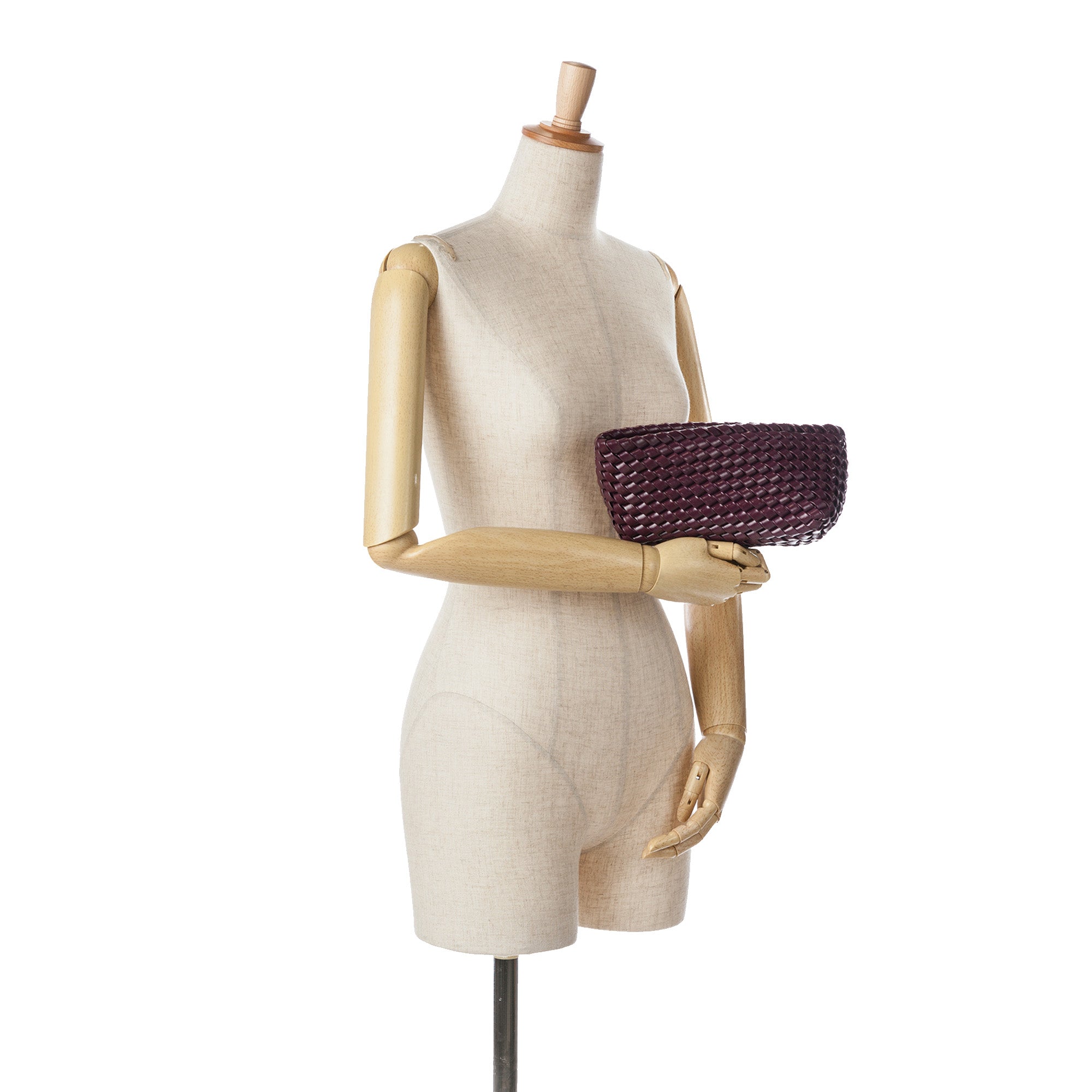 Bottega Veneta | Pre-Owned Nappa Intrecciato Slanted Clutch | Purple