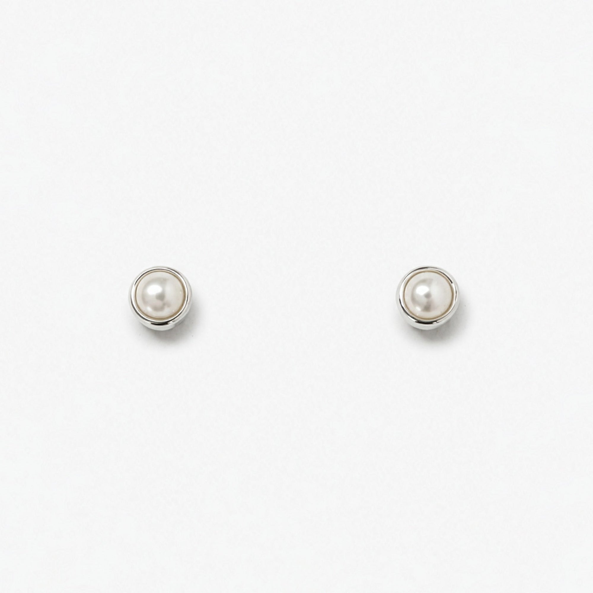 June Earrings | Sterling Silver | Freshwater Pearl