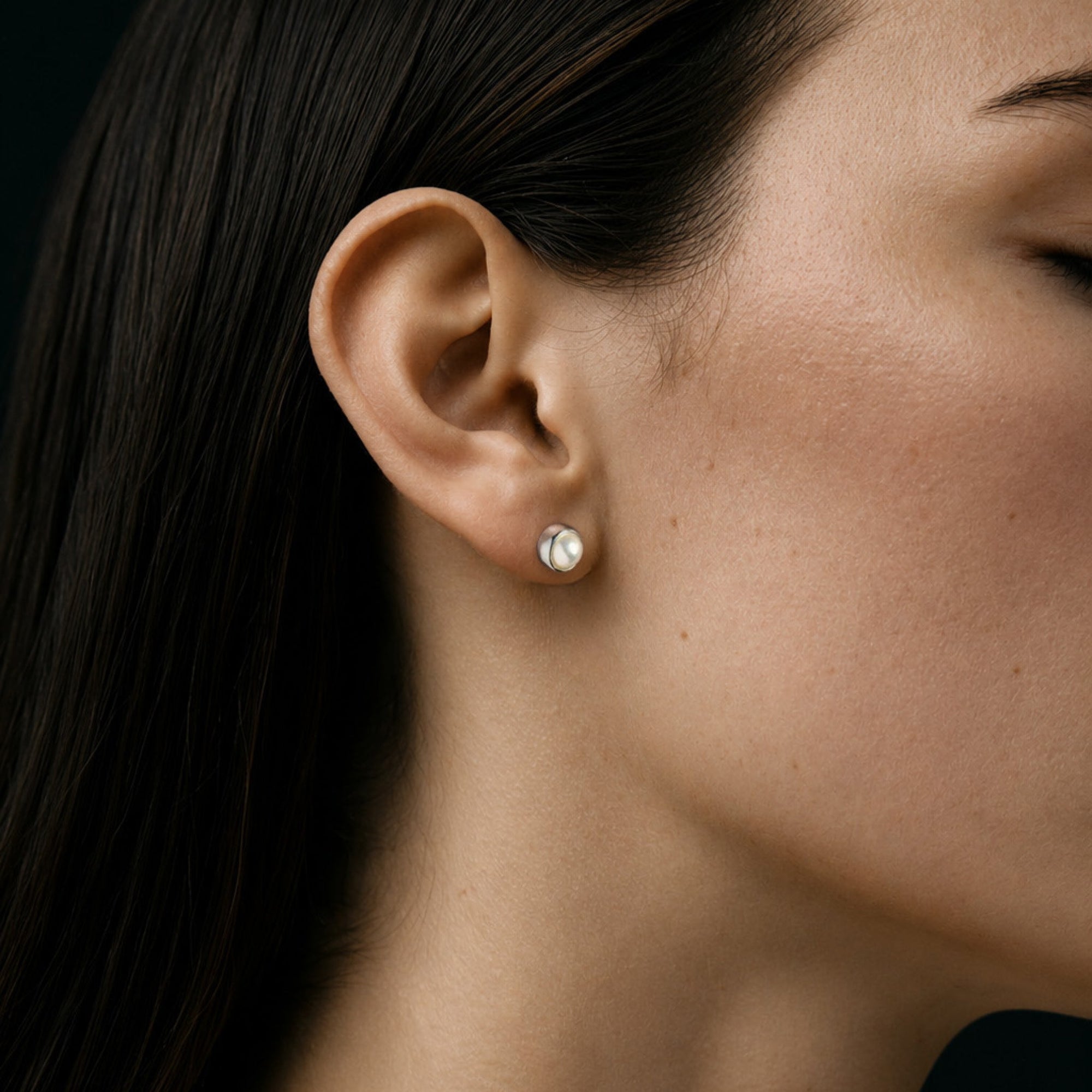 June Earrings | Sterling Silver | Freshwater Pearl