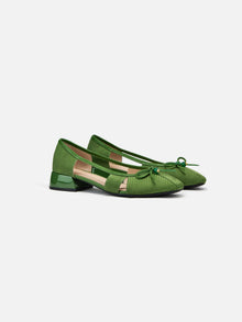 Radiant Silk-Inspired Chinese-Style Flats | Green