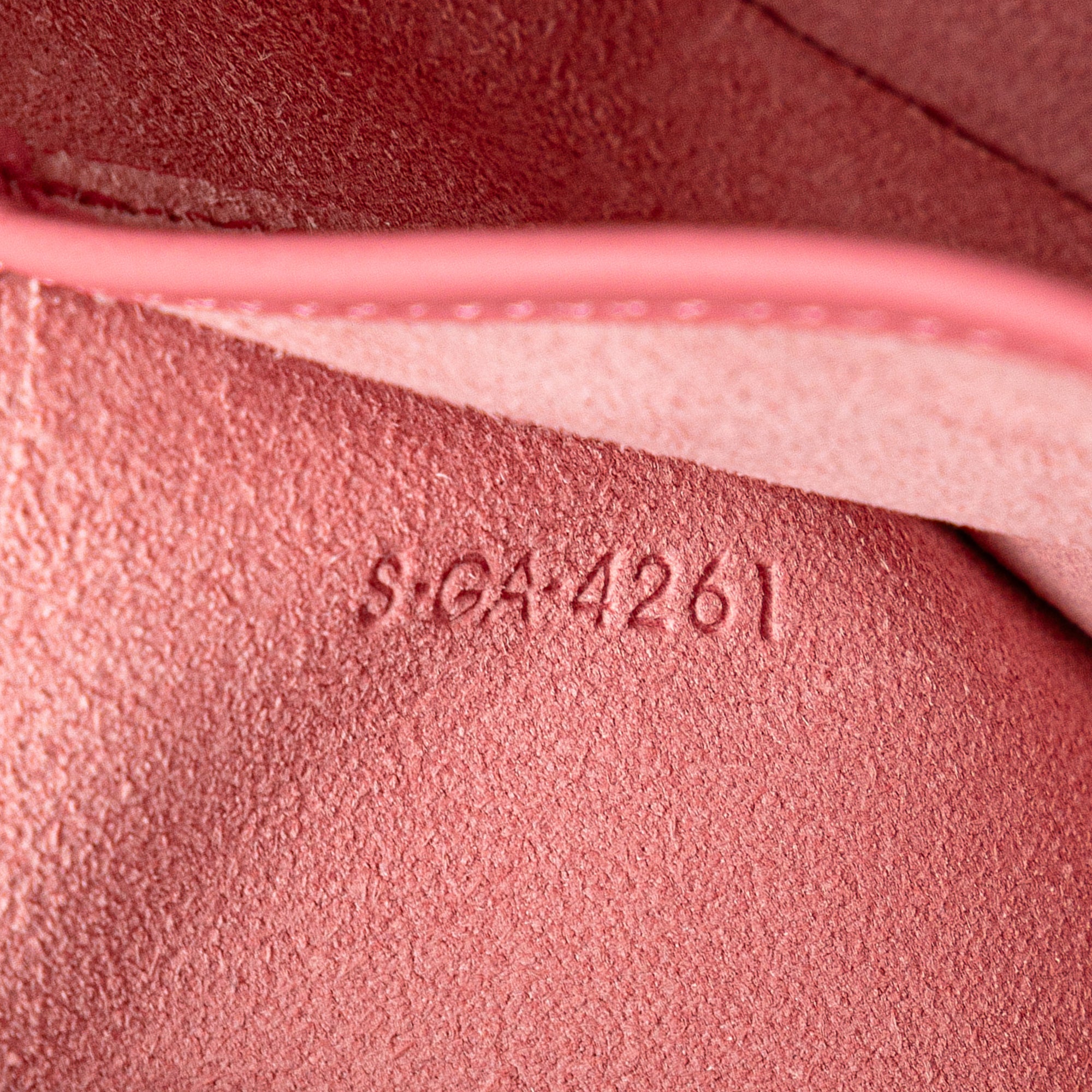 Celine | Pre-Owned Leather Ava Shoulder Bag | Pink