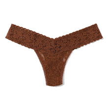 Signature Lace Low Rise Thong | Macchiato