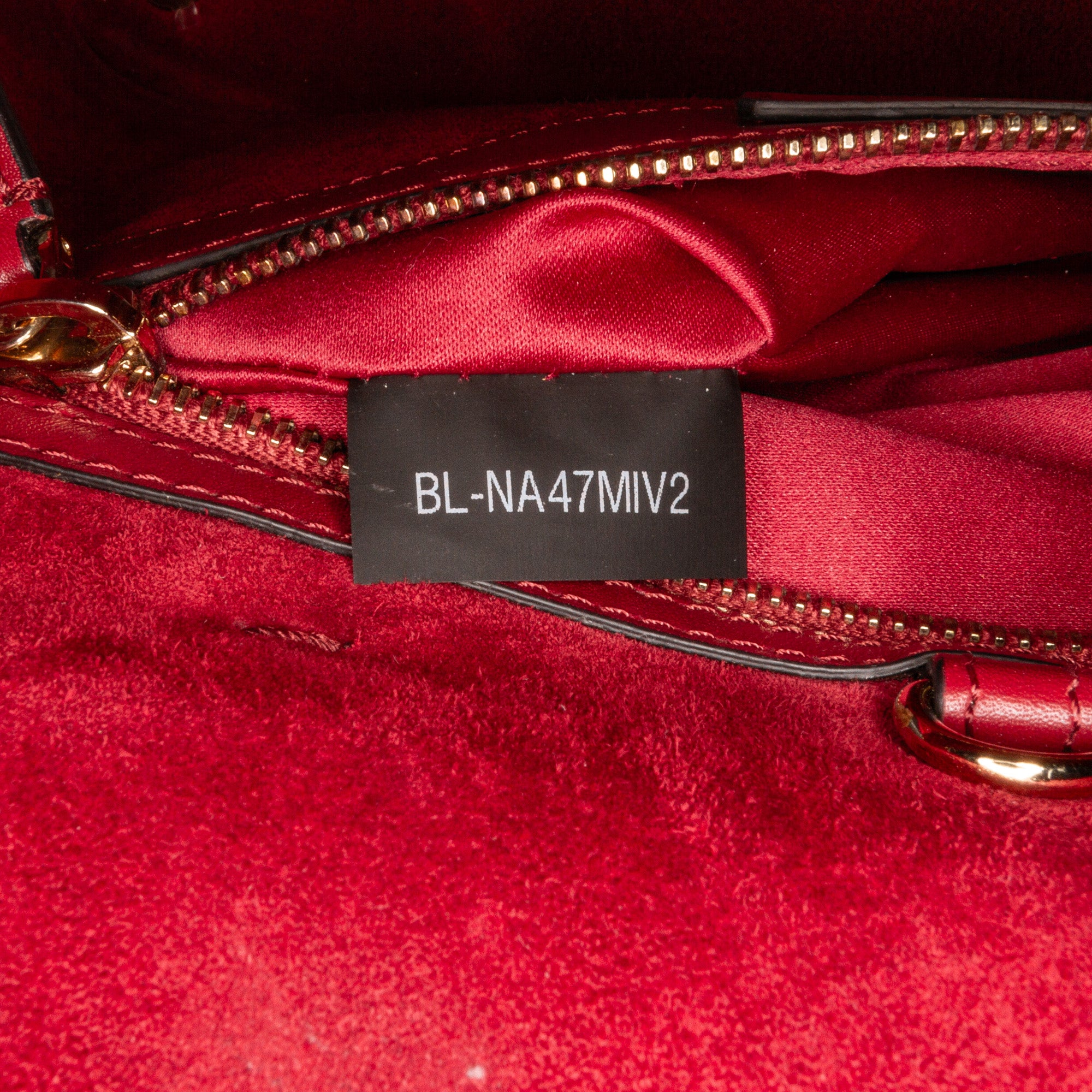 Valentino | Pre-Owned Rockstud Demilune Satchel | Red