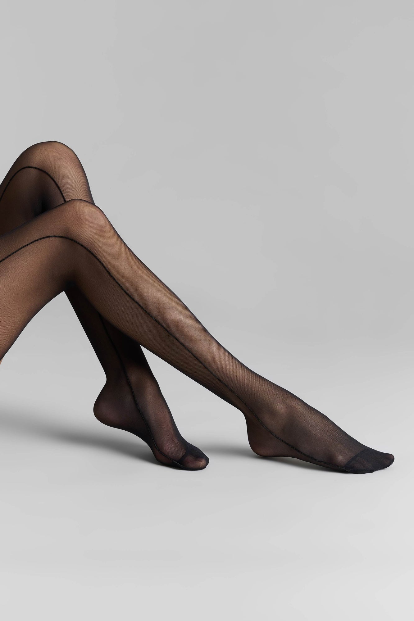 Cut and curled stockings double side seams - 20D | Black