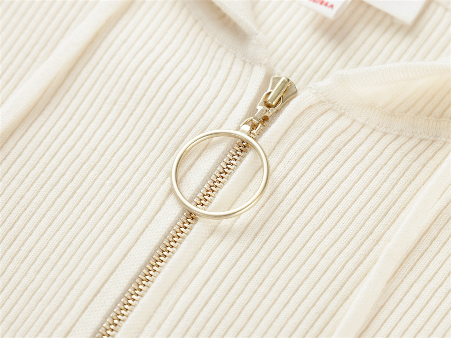 Simple Slim Fit Zippered Knit Hoodie | White