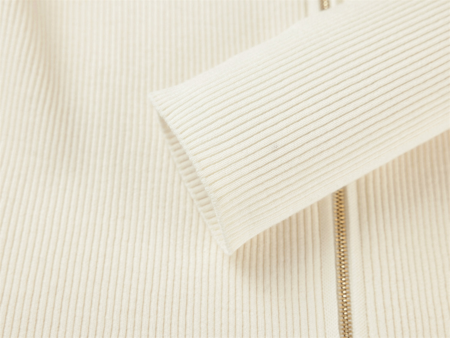 Simple Slim Fit Zippered Knit Hoodie | White