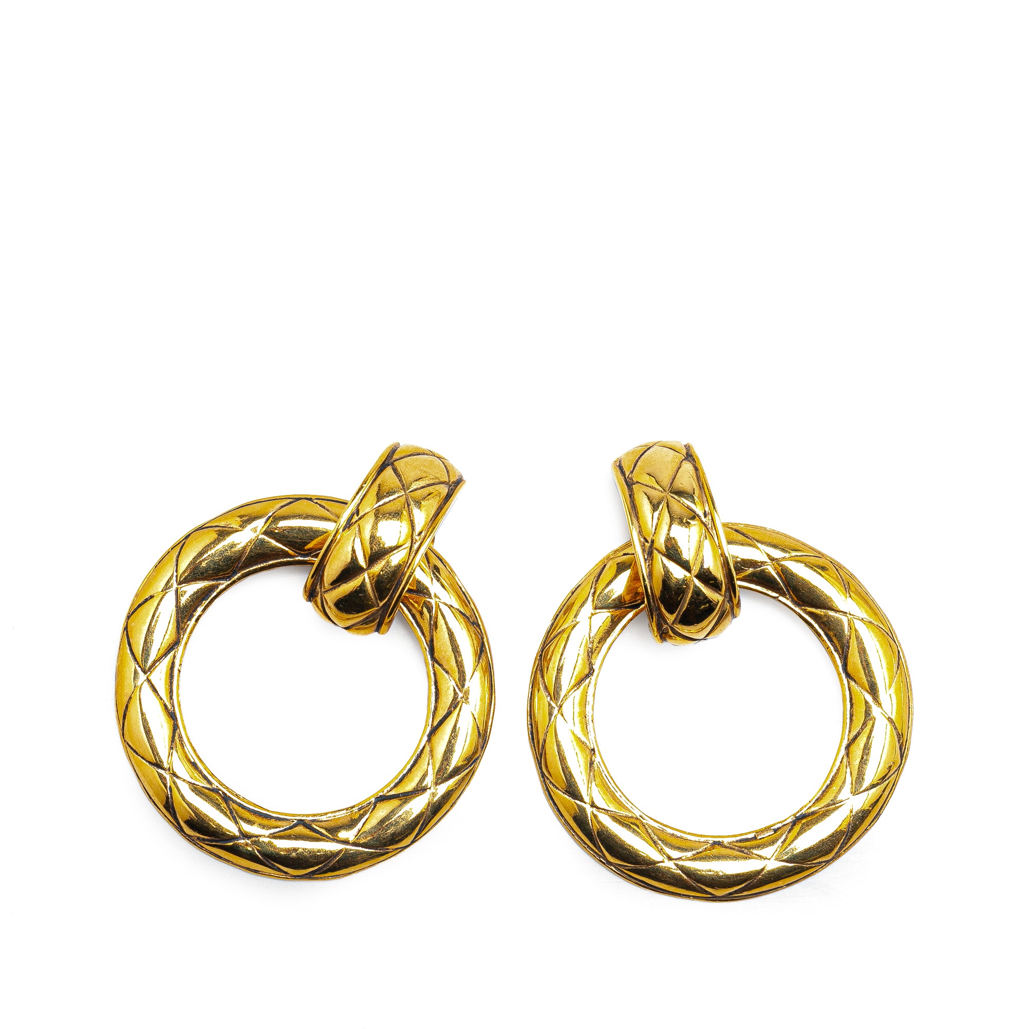 Chanel | Pre-Owned Gold Plated Quilted Circle Drop Clip On Earrings | Gold