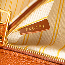 Louis Vuitton | Pre-Owned Monogram Giant Raffia OnTheGo MM | Brown