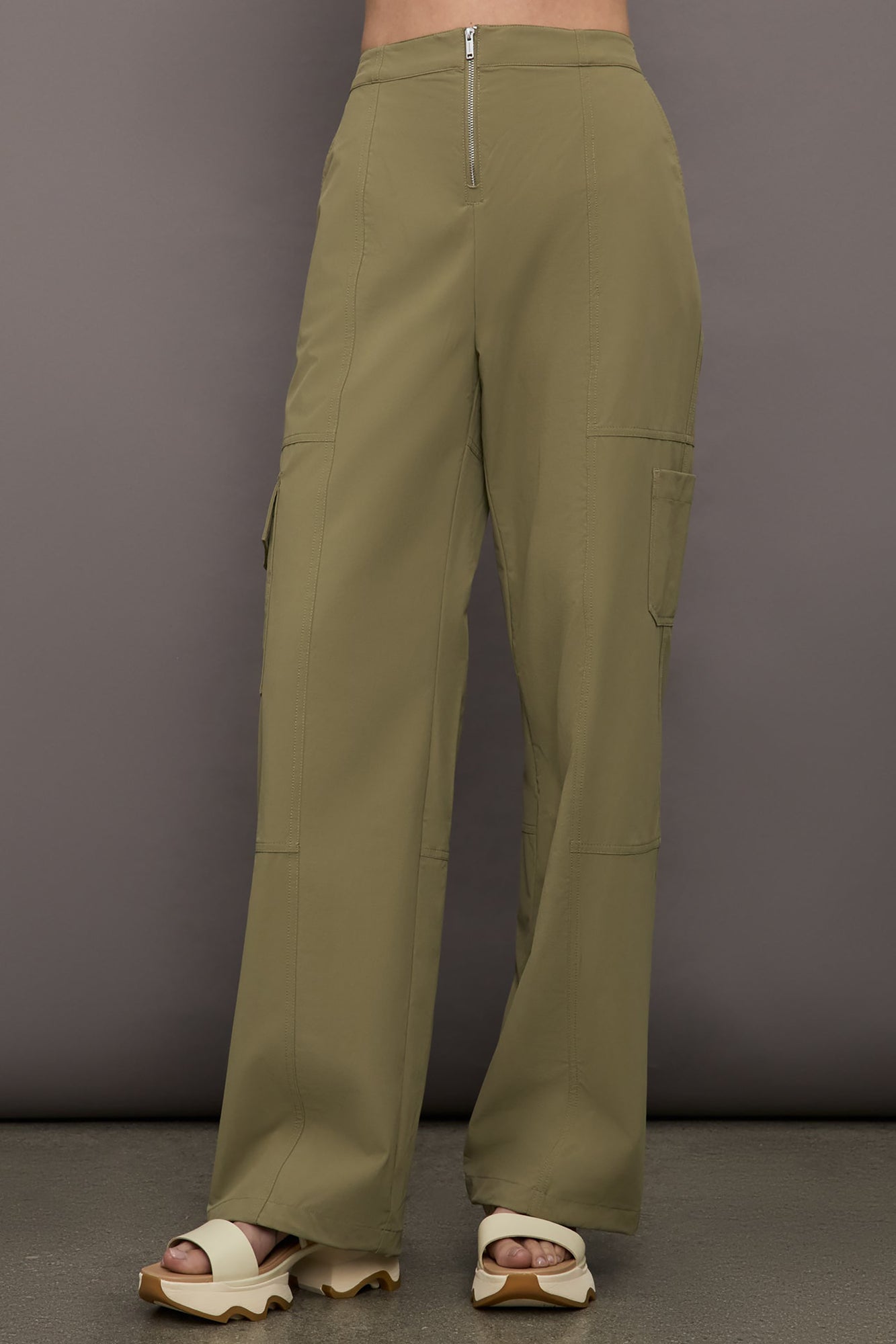 Bandier | Quincy Cargo Pants | Aloe