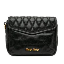 Miu Miu | Pre-Owned Vitello Shine Trapu Clutch | Black