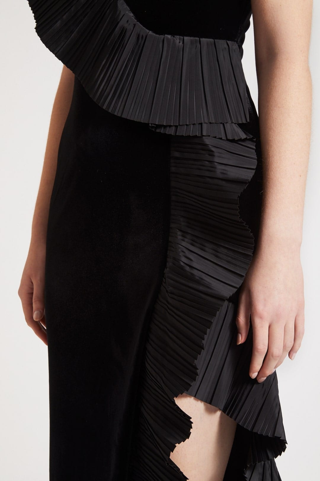 ONE33 SOCIAL | The Mercer Velvet Black Pleated Ruffle Gown | Black