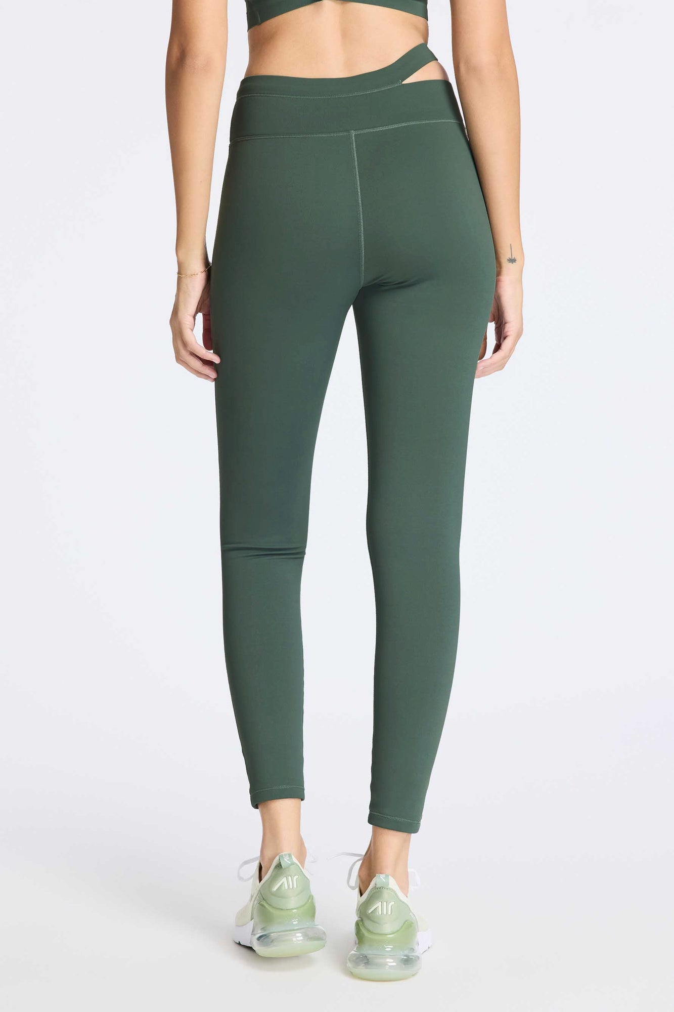 Bandier | Aria Asymmetric Legging | Balsam Green
