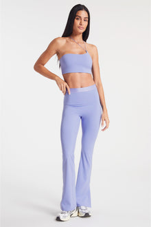 Bandier | Sport Logo Slit Legging | Jacaranda
