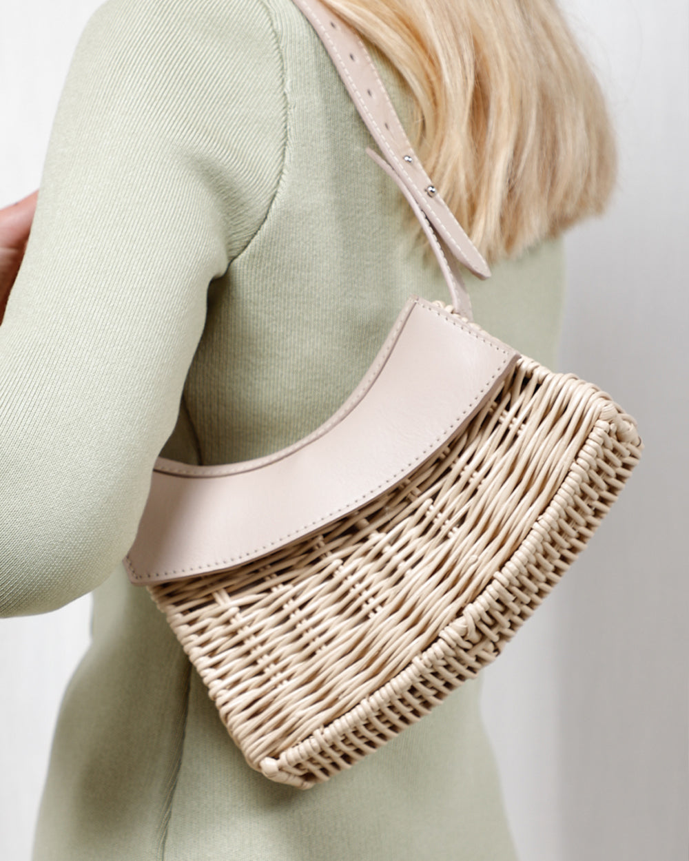 Bao-Cream and Natural-For Lookbook-1-Leather-Front-Tote Bag-Tote Bag-Beach Bags-Leather Tote Bag-Large Tote Bags-Beach Tote-Laptop Tote Bag-Tote Bag for Women-Straw Tote Bag-White Tote Tag-Straw Handbags-Waterproof Tote Bag-Straw Handbags