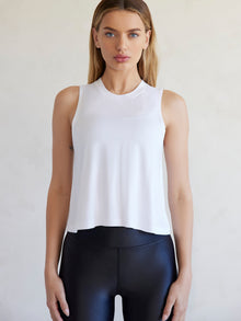 Carbon38 | Crop Tank 2.0 | White