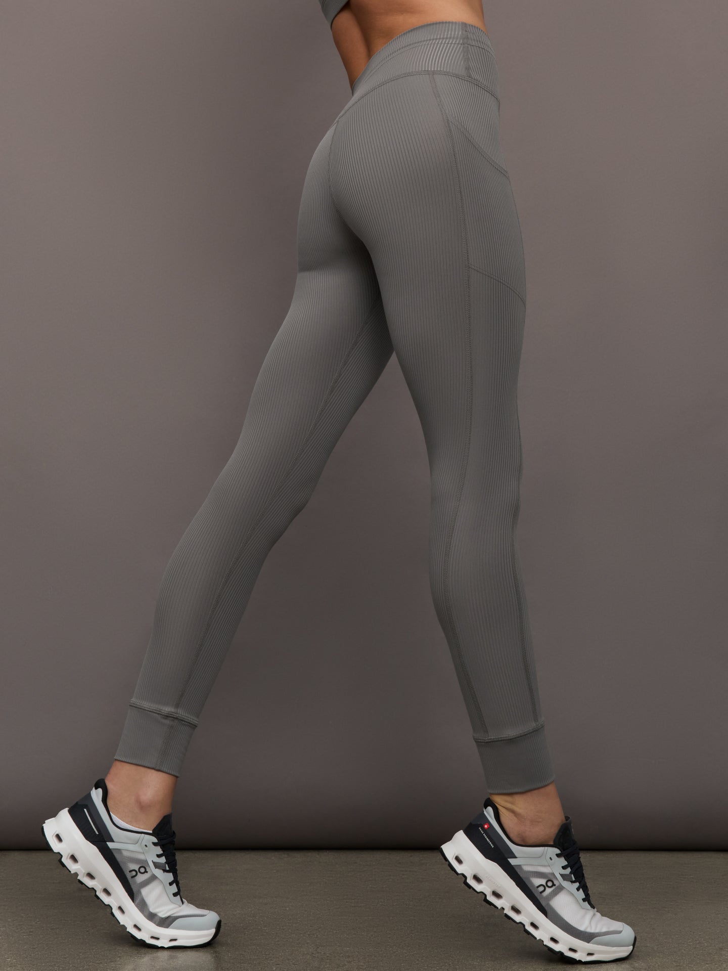 High Rise Pocket Legging in Ribbed Melt | Steel Grey