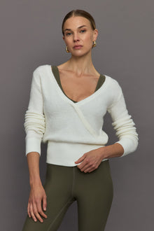 Carbon38 | Reversible Boucle Sweater | Off White