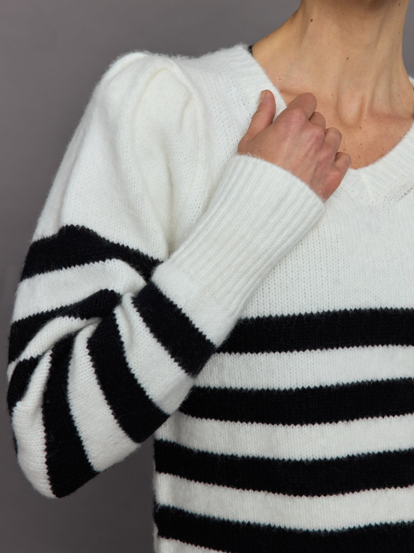 Striped Puff Sleeve Sweater | Cream/ Black