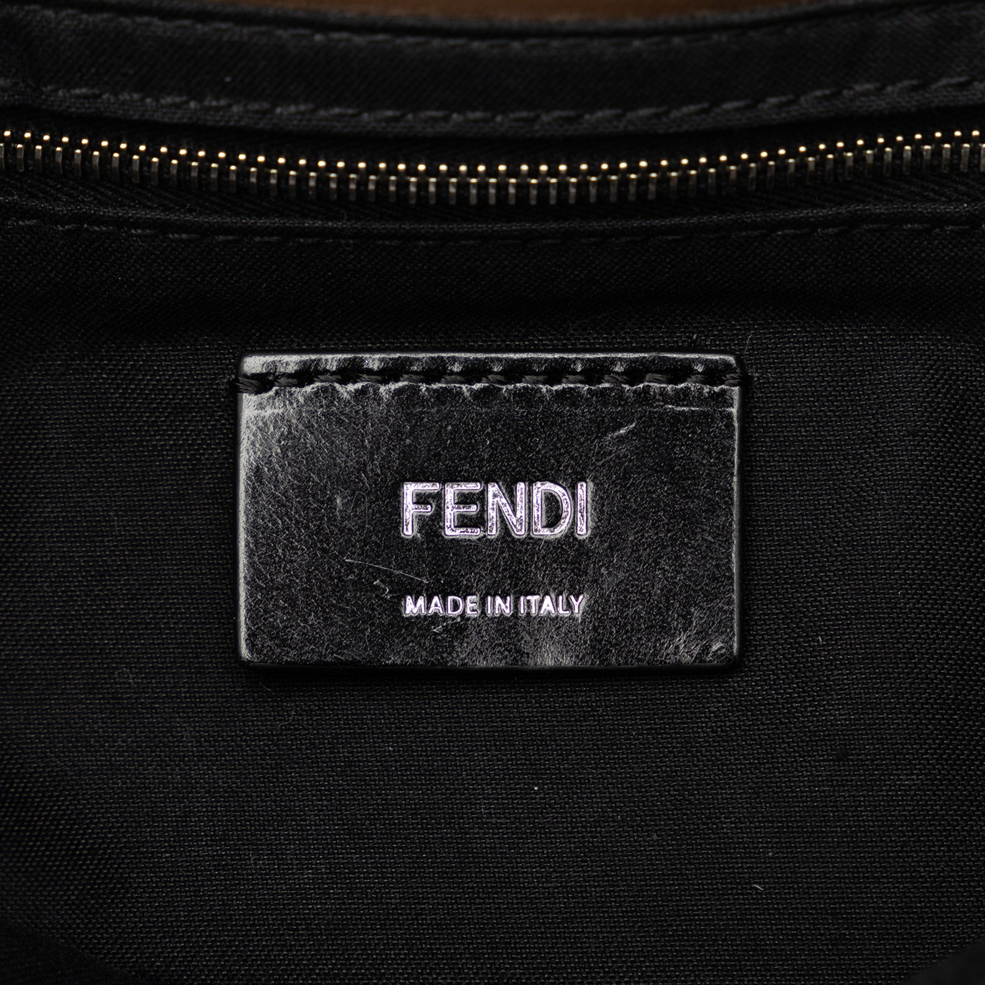 Fendi | Pre-Owned Zucca Convertible Baguette Crossbody | White