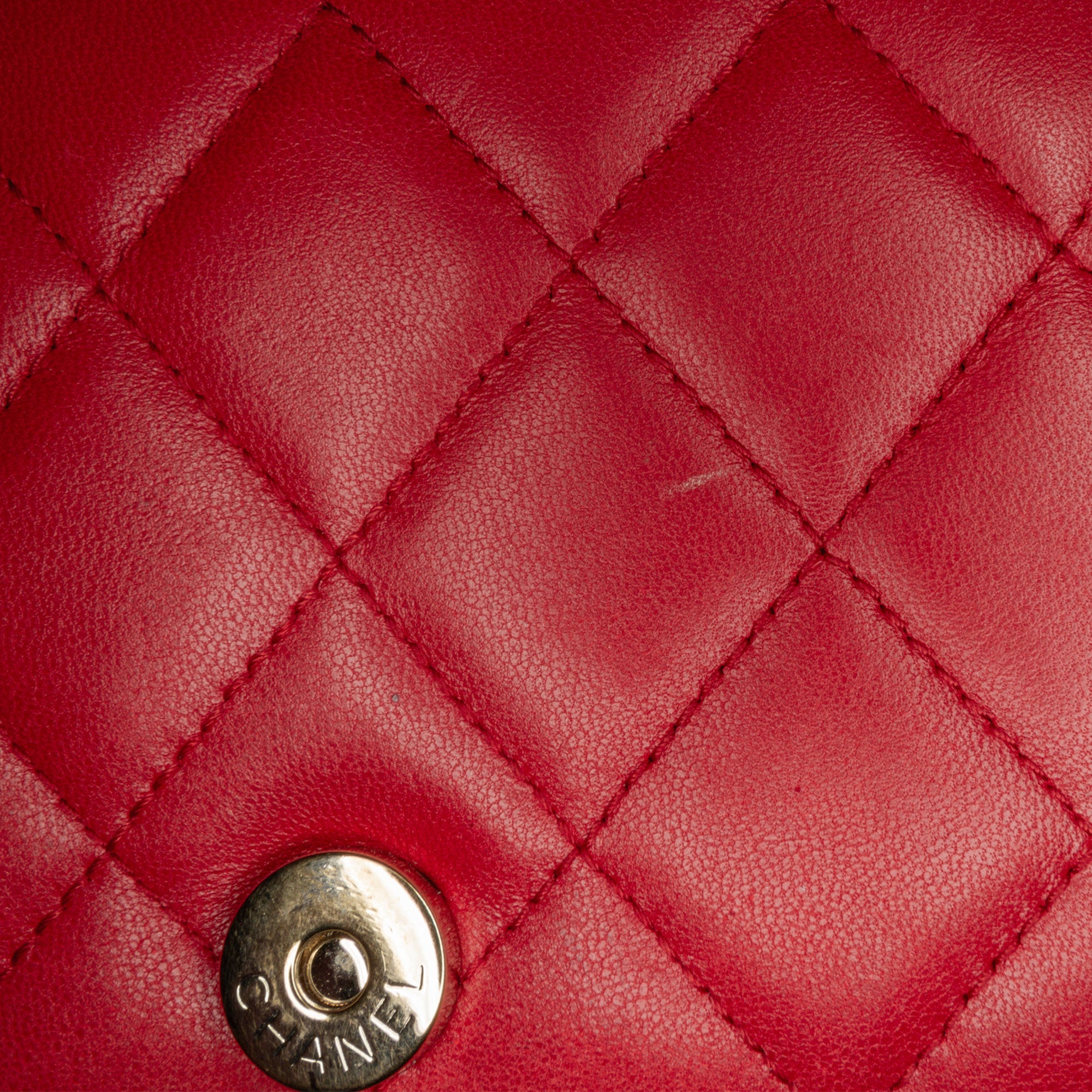 Chanel | Pre-Owned Lambskin Le Boy Wallet On Chain | Red