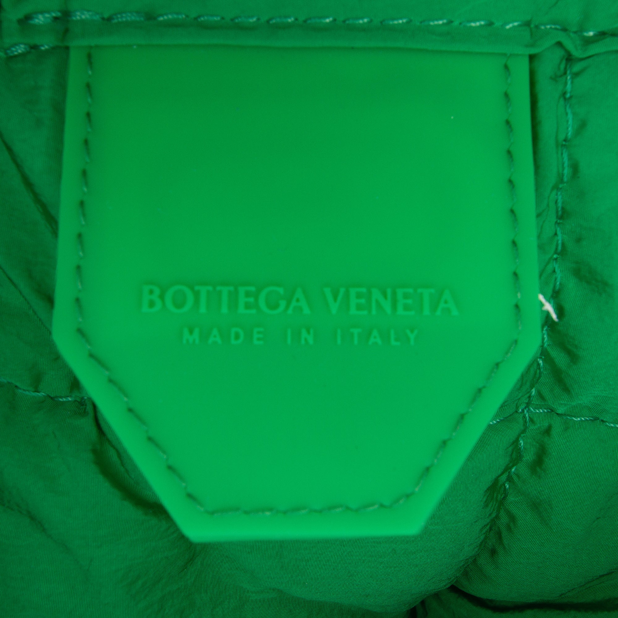 Bottega Veneta | Pre-Owned Intrecciato Padded Nylon Tech Cassette Tote | Green