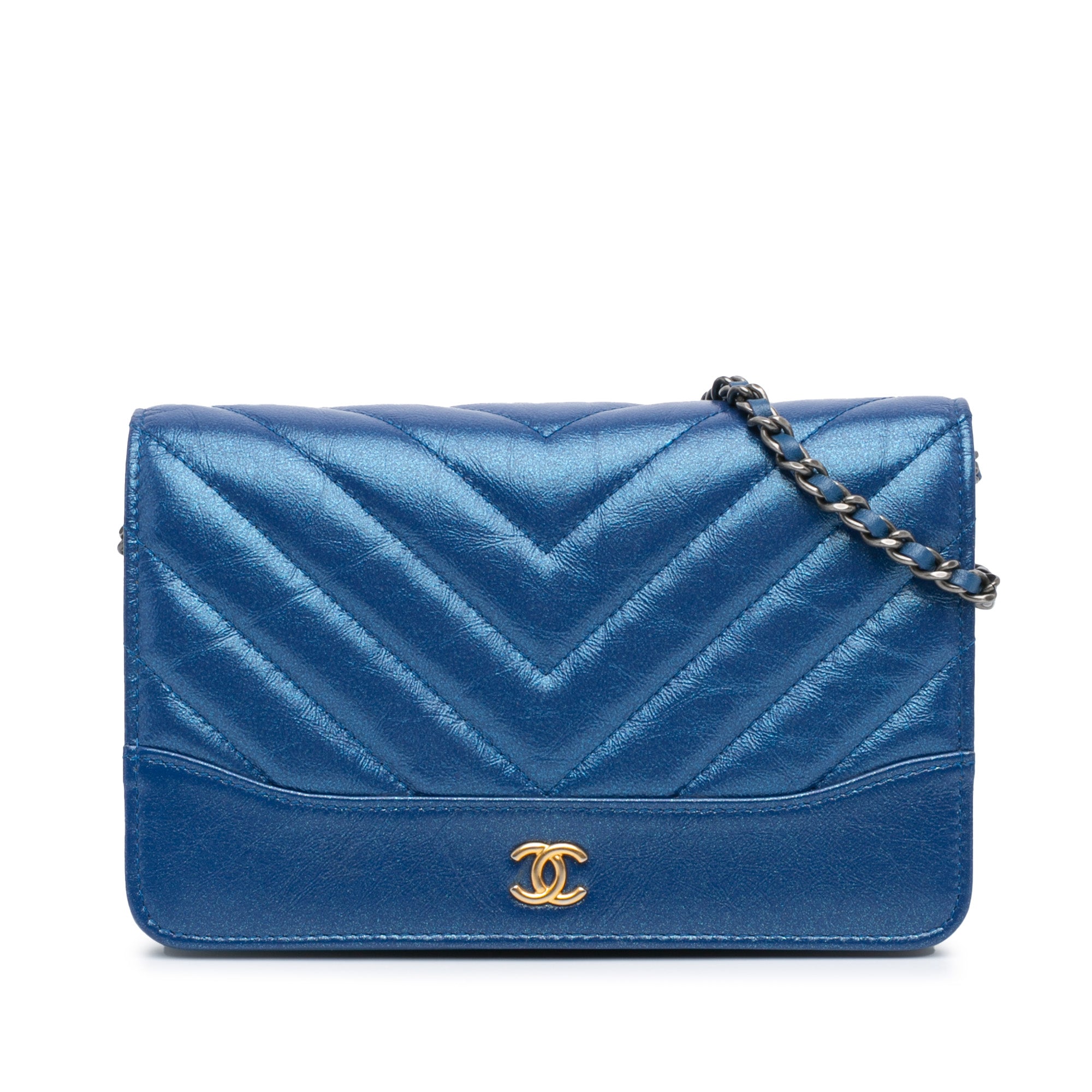 Chanel | Pre-Owned Chevron Aged Metallic Calfskin Gabrielle Wallet On Chain | Blue