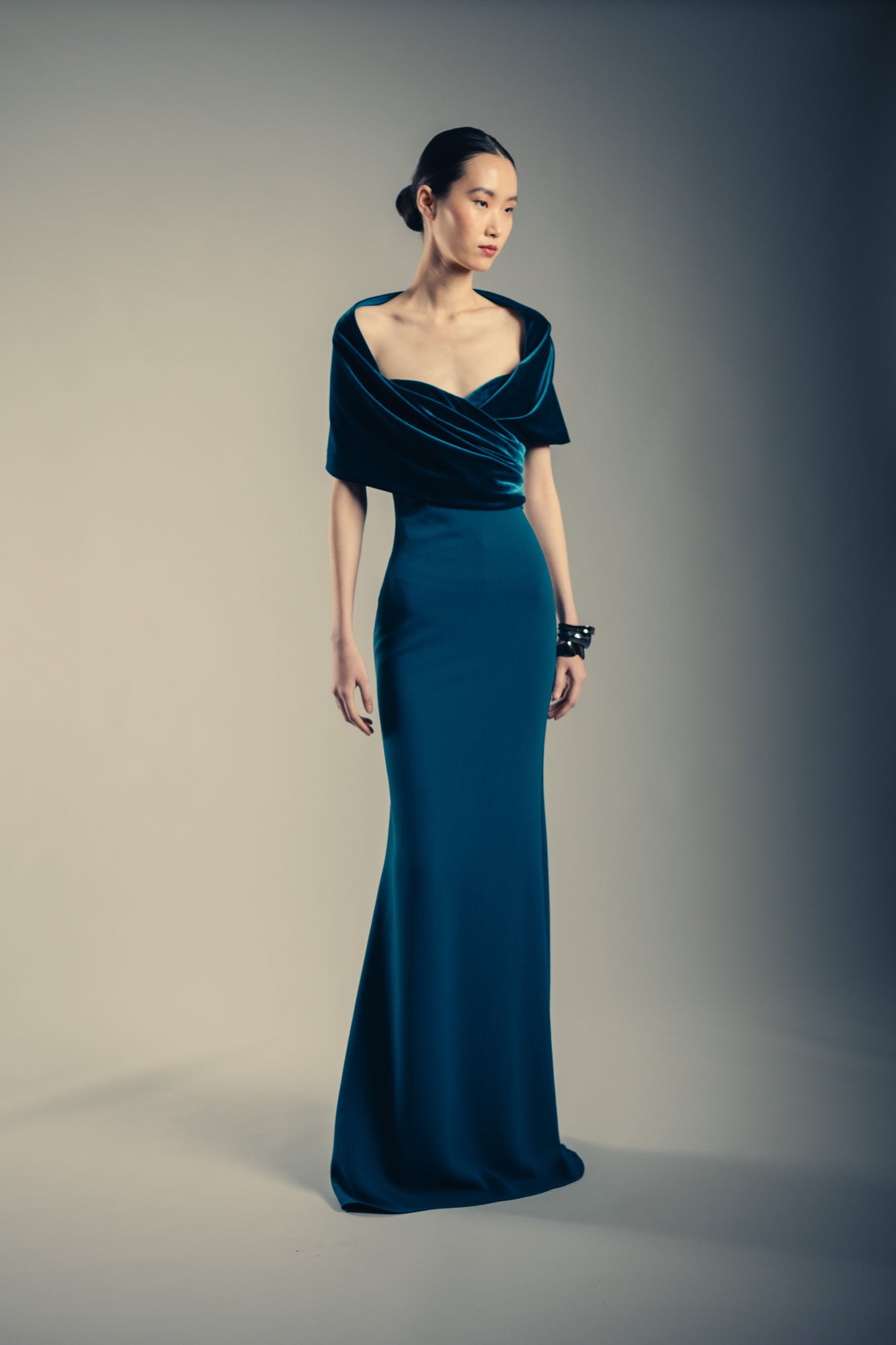 Badgley Mischka | Teal Velvet & Crepe Cowl Neck Column Gown | Teal