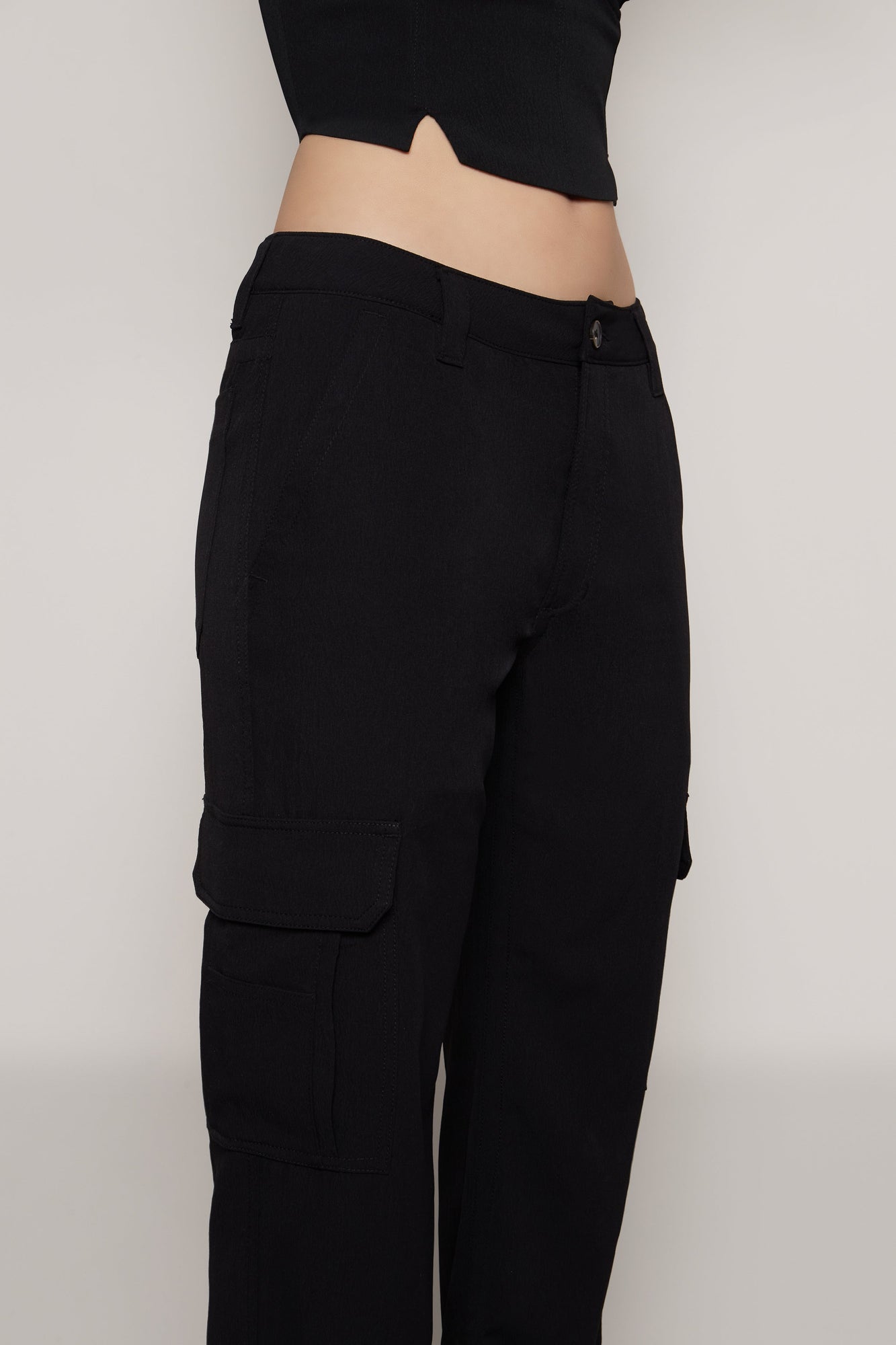 Womens | Crepe Cargo Pants | Black