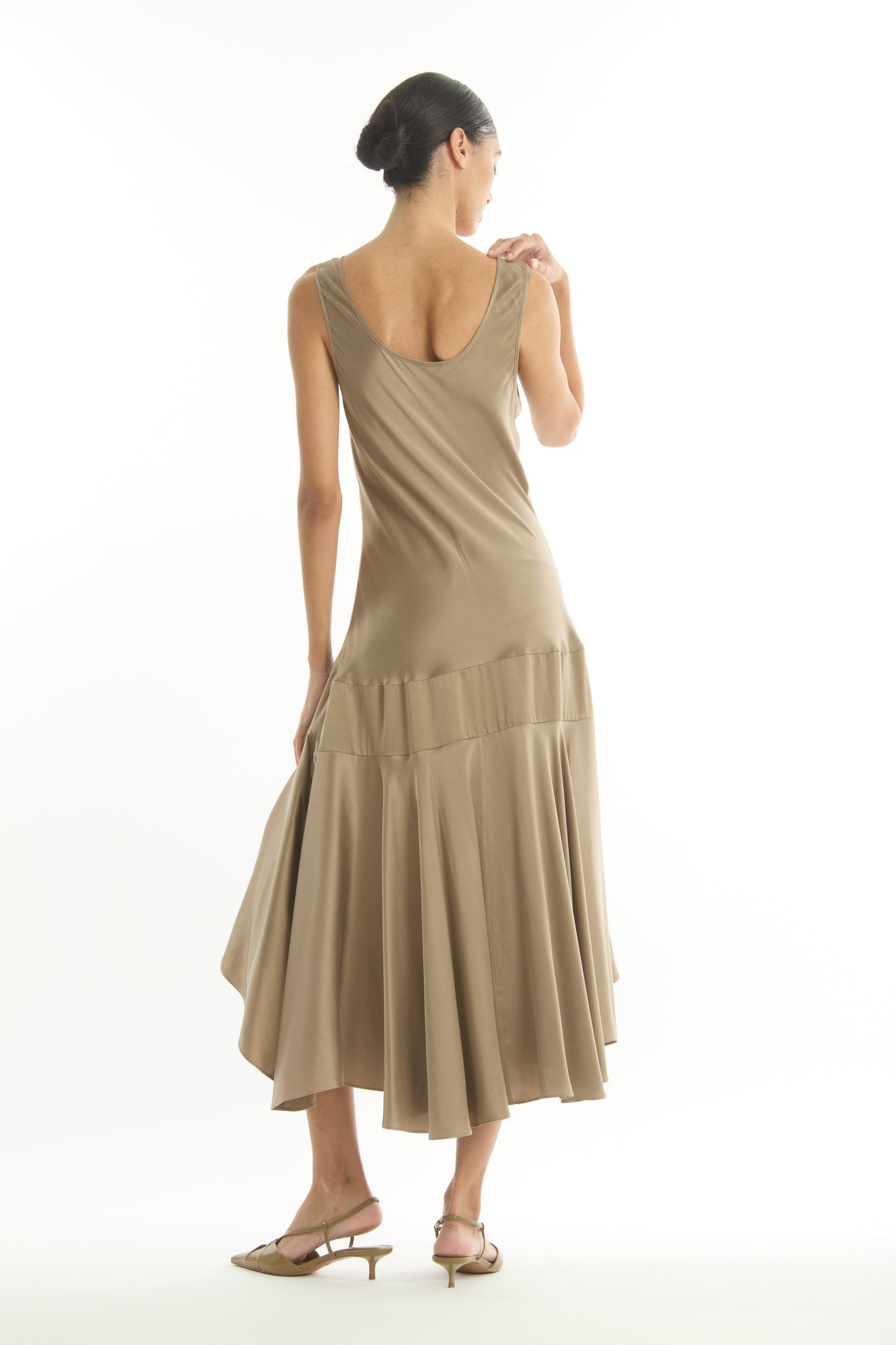 Evelyn Dress | Taupe