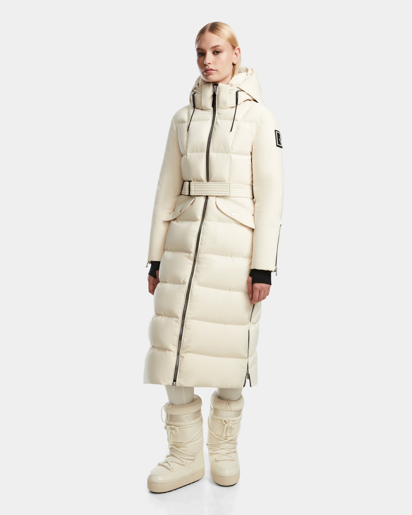 Women | CALI - 8122502 | Iceland