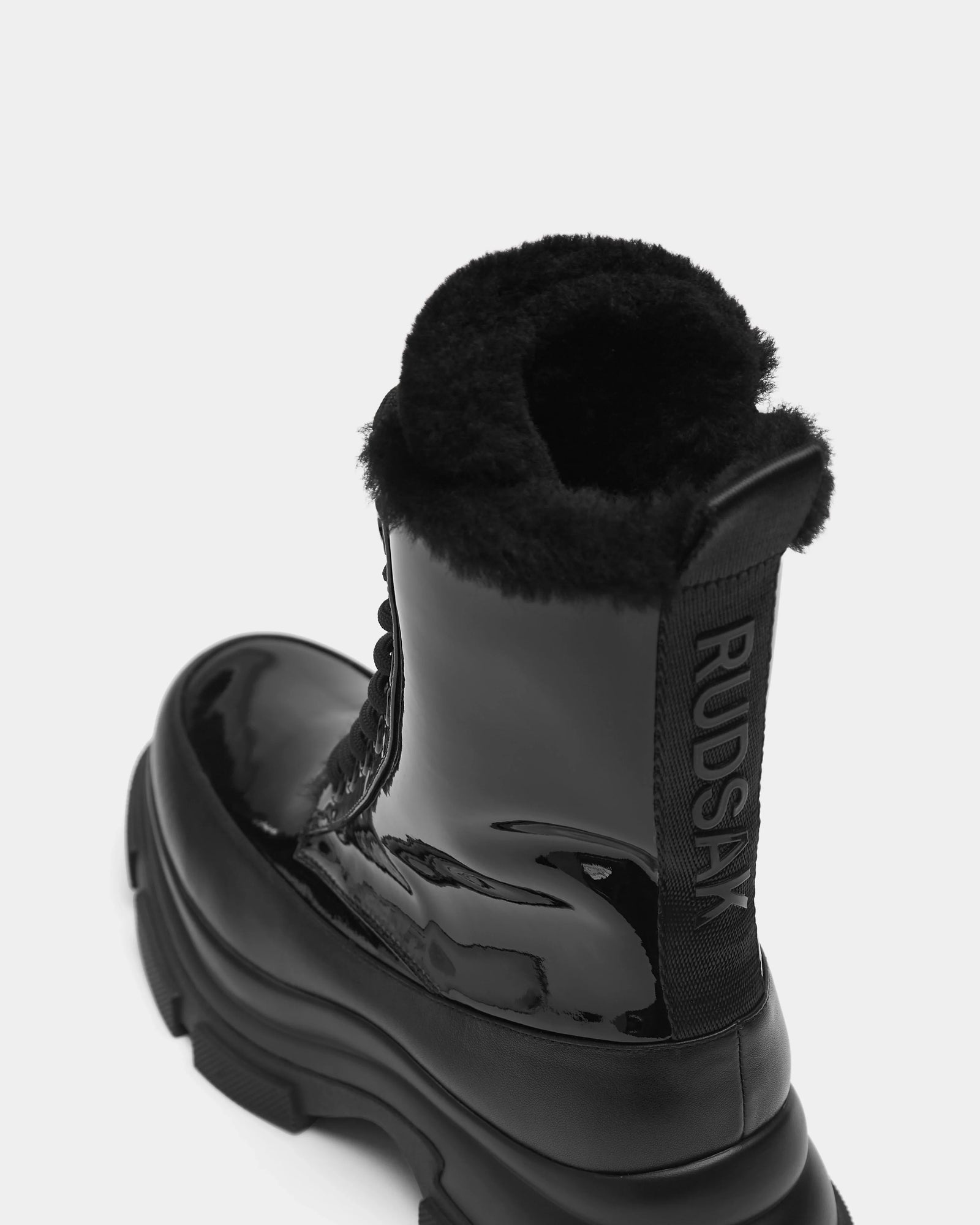 The LANA - 8223506 BLACK from Rudsak is a womens winter boot with shearling lining.