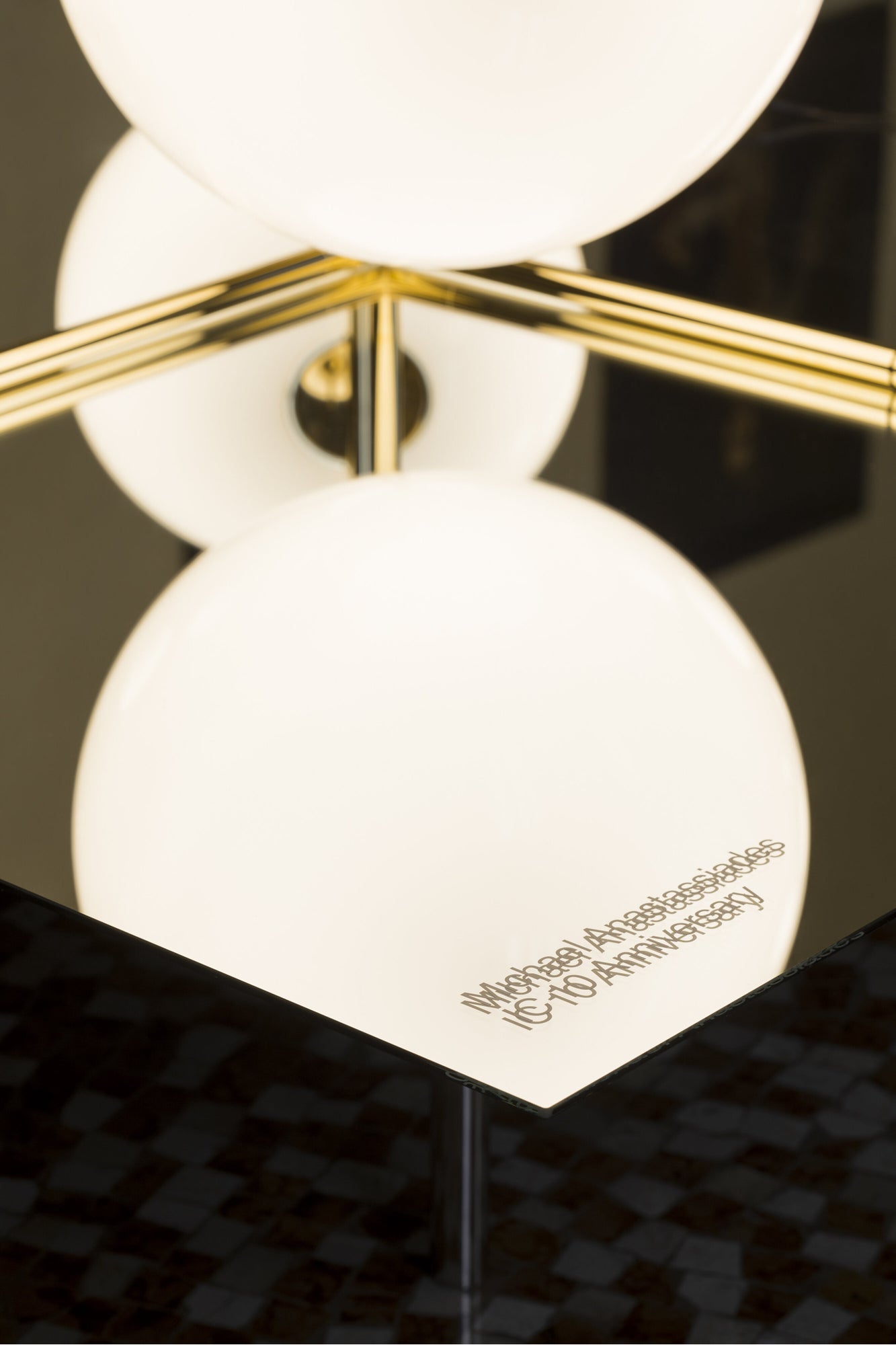 IC Table 1 Low | Shiny Gold