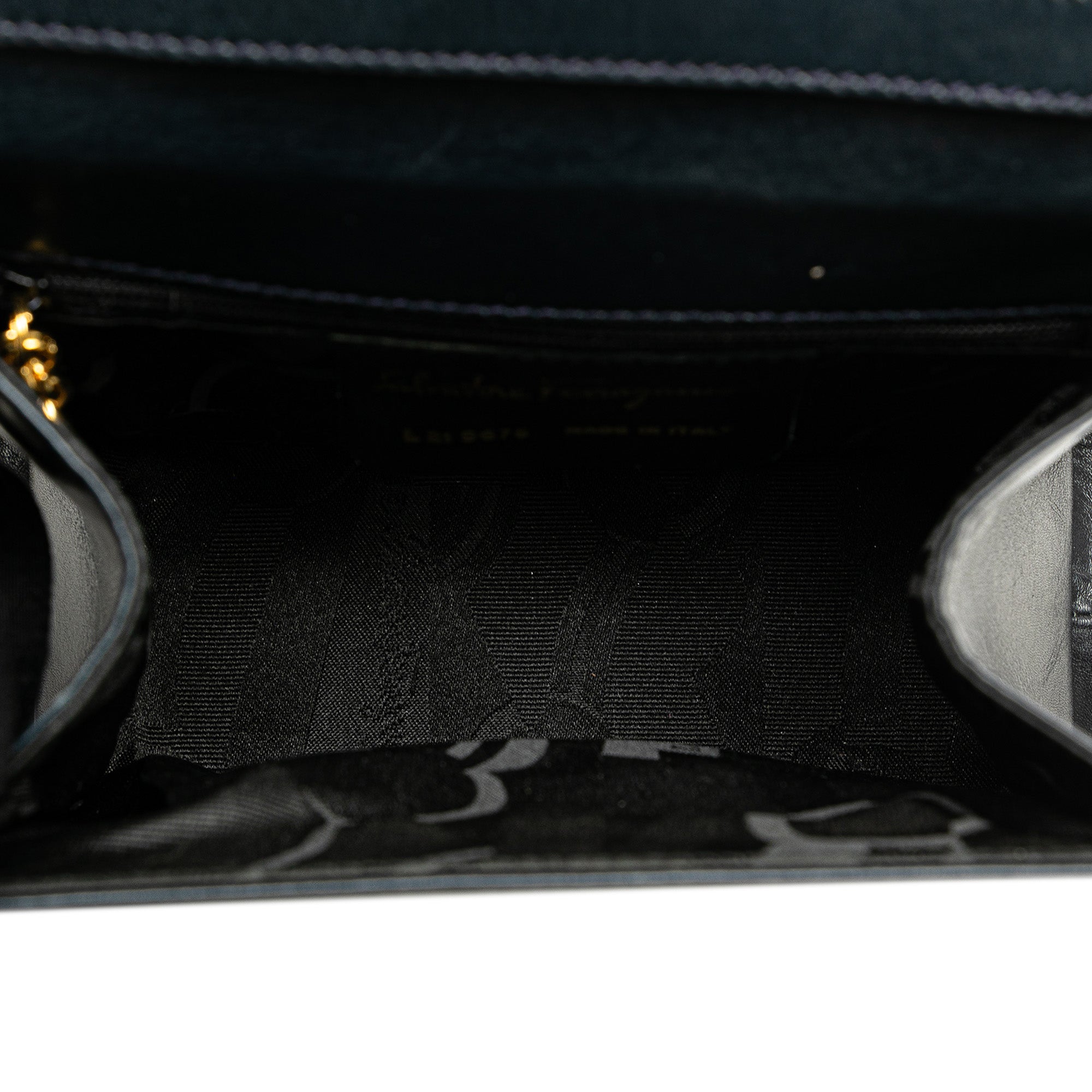 Ferragamo | Pre-Owned Vara Bow Leather Crossbody | Black