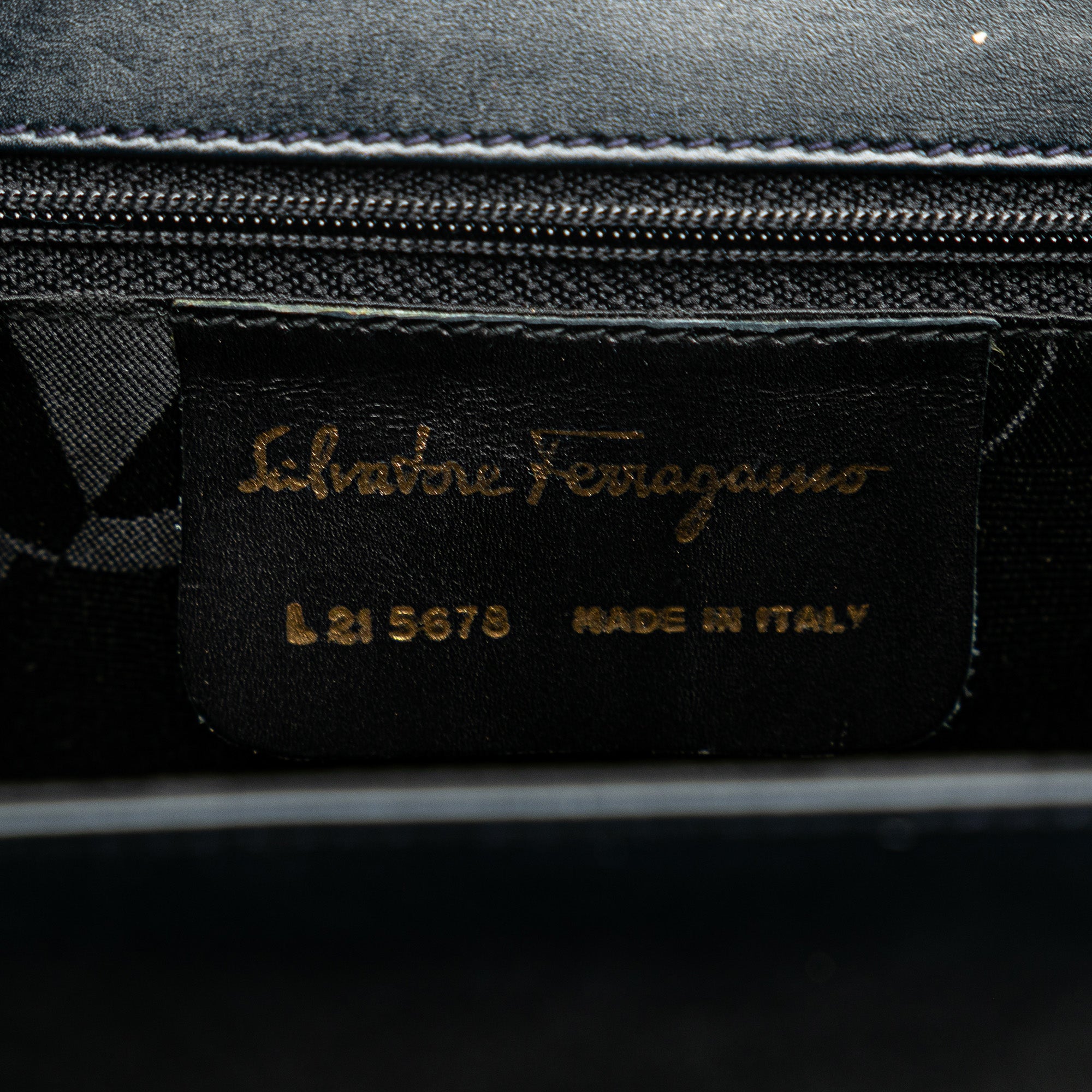Ferragamo | Pre-Owned Vara Bow Leather Crossbody | Black