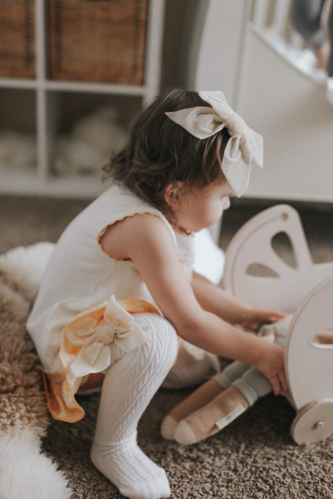 Girl | Velvet Bow Hair Clip | White