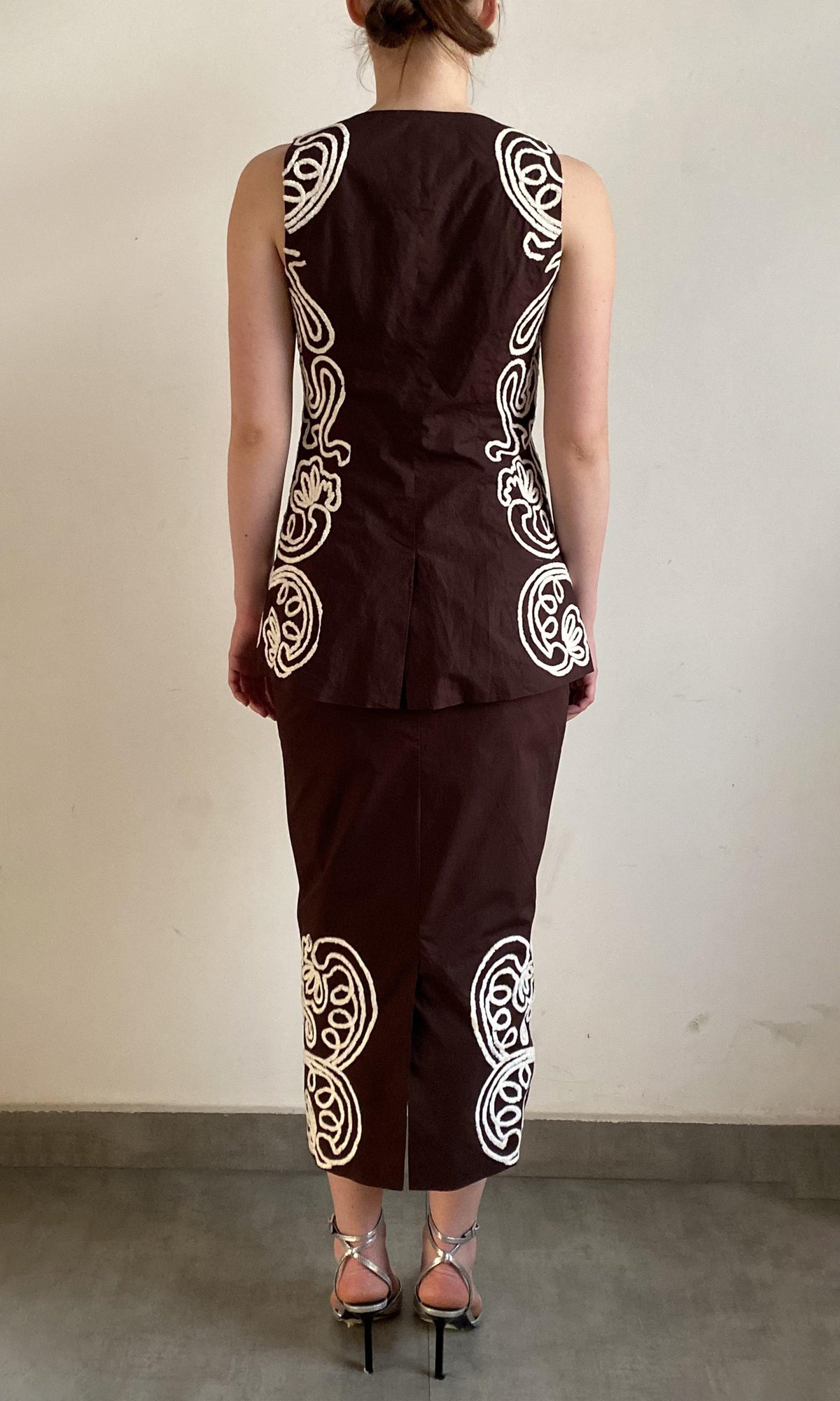 Hemant And Nandita | Ilaya Linen Cotton Waist Coat | RE25 | Brown