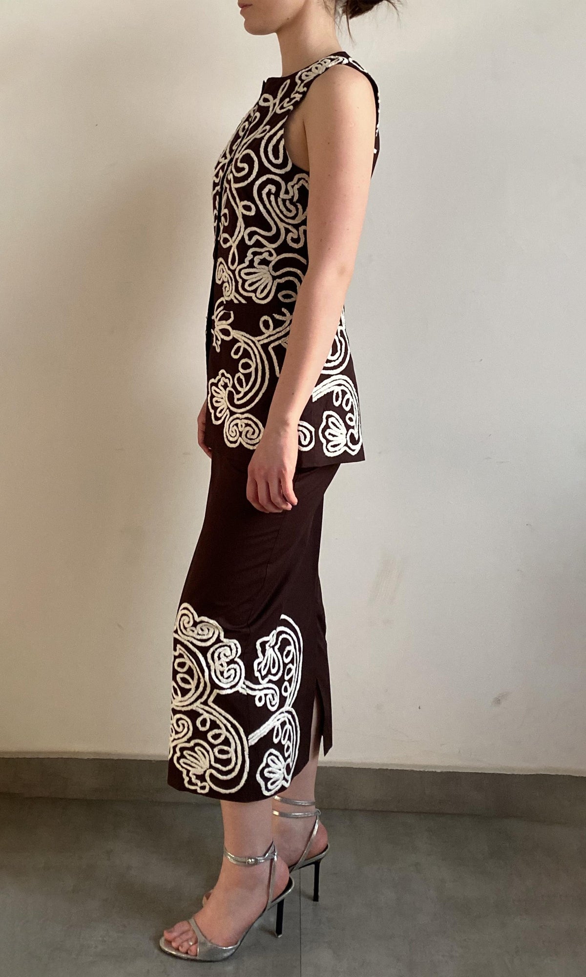 Hemant And Nandita | Ilaya Linen Cotton Waist Coat | RE25 | Brown