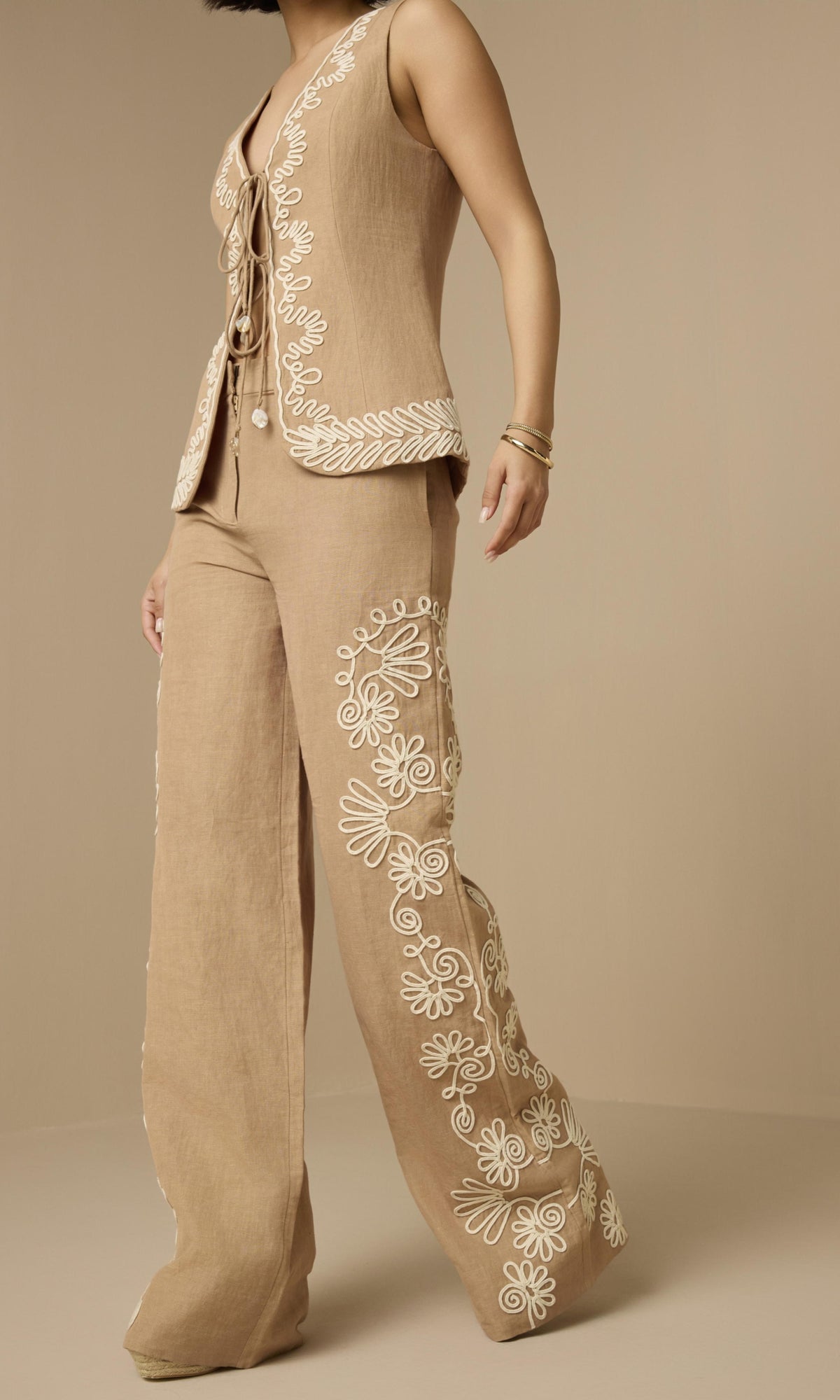 Hemant And Nandita | Mihi Linen Cotton Straight Pants With Buckle Belt | Brown Off White