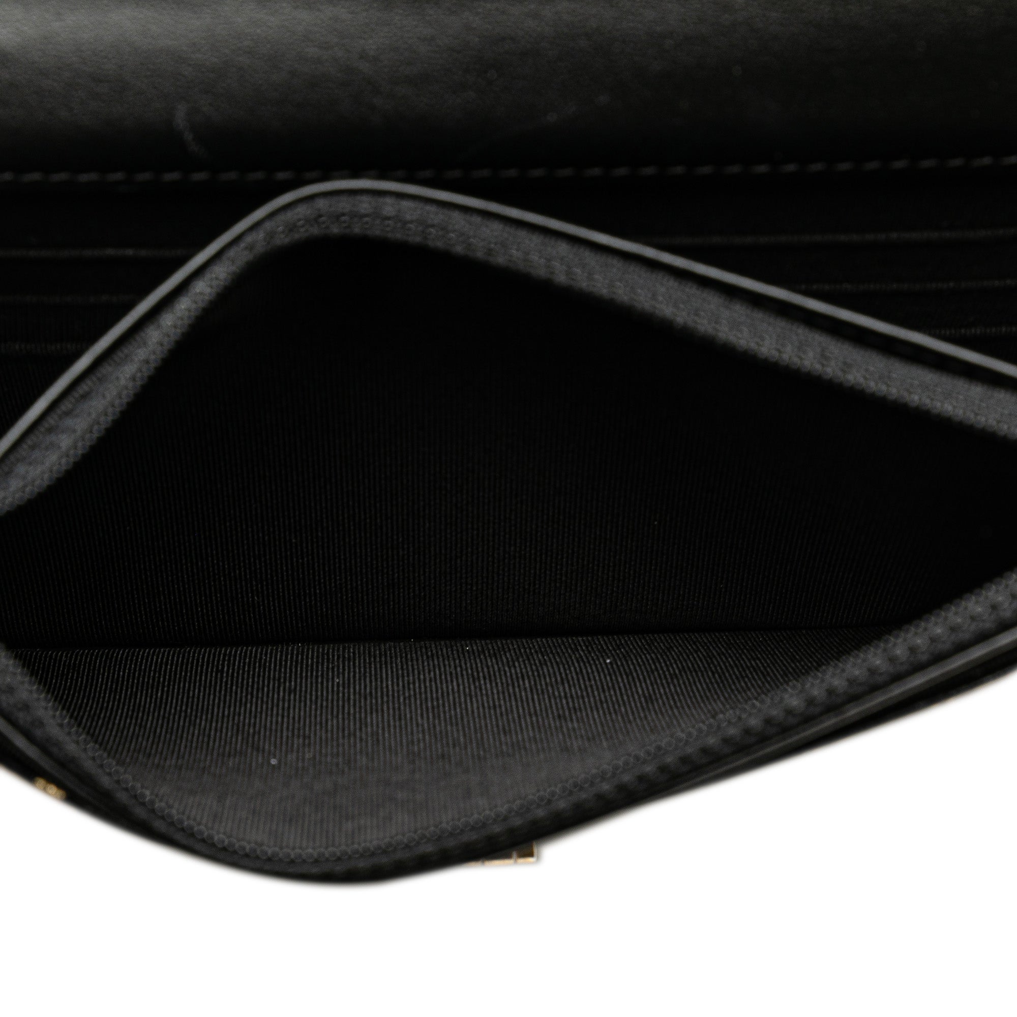 Chanel | Pre-Owned Calfskin Crocodile Embossed Graffiti 2.55 Cocodile Reissue Wallet On Chain | Black