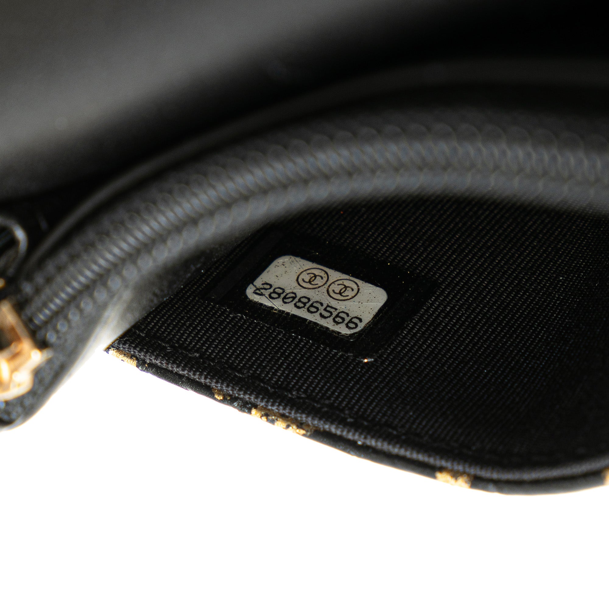 Chanel | Pre-Owned Calfskin Crocodile Embossed Graffiti 2.55 Cocodile Reissue Wallet On Chain | Black