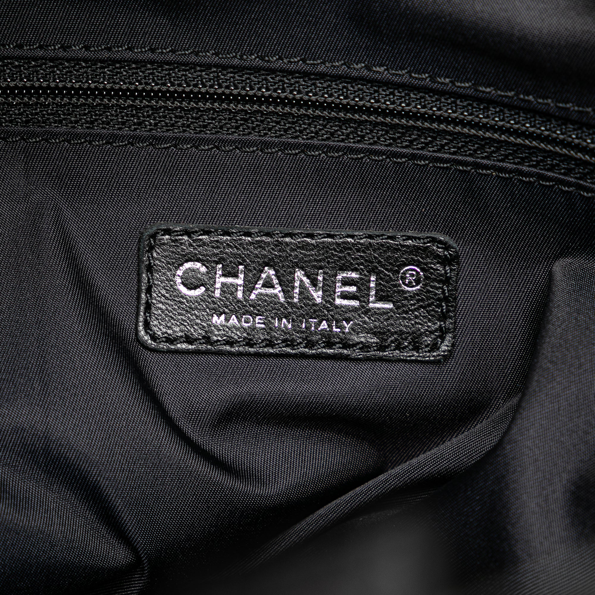 Chanel | Pre-Owned Large Paris Biarritz Tote | Black
