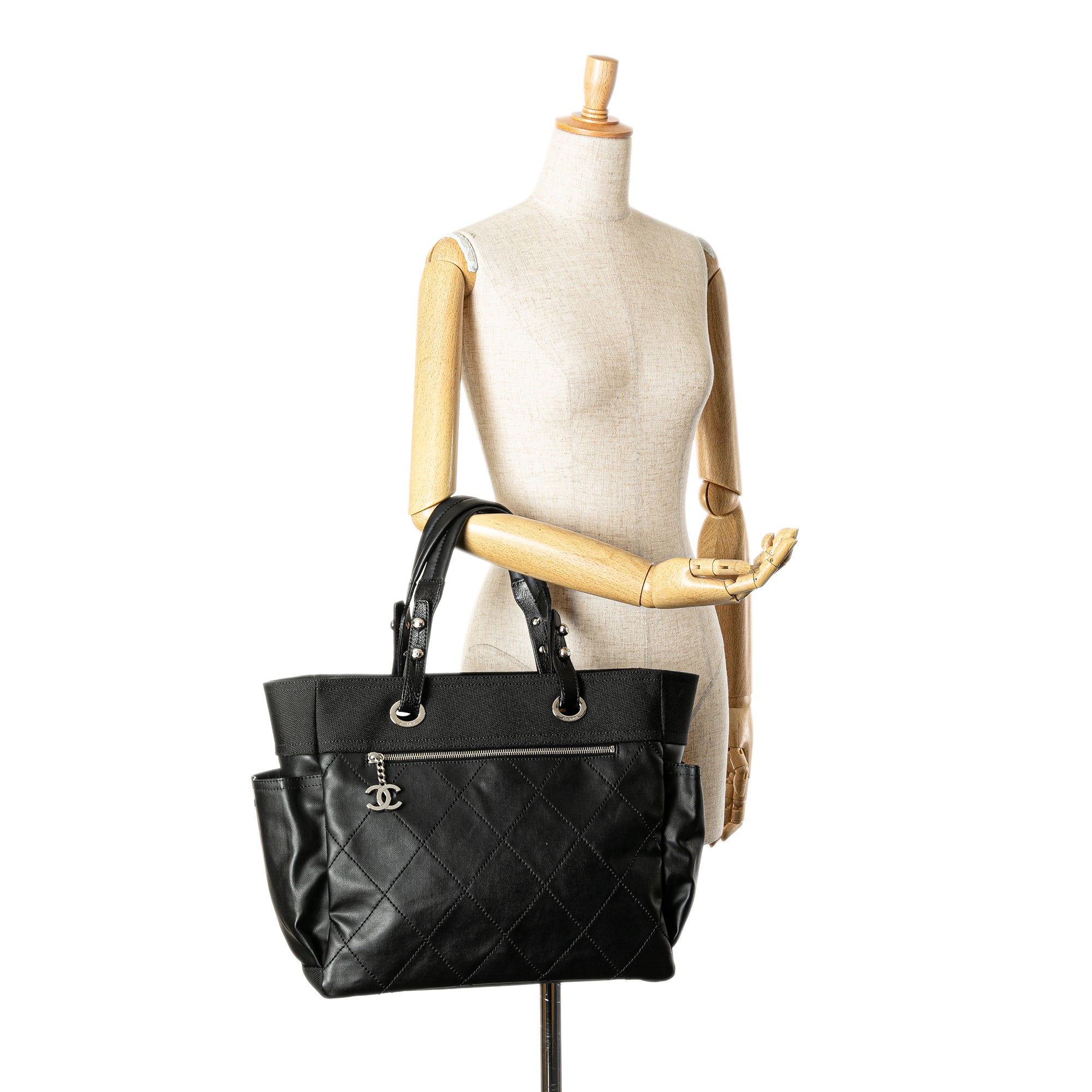 Chanel | Pre-Owned Large Paris Biarritz Tote | Black