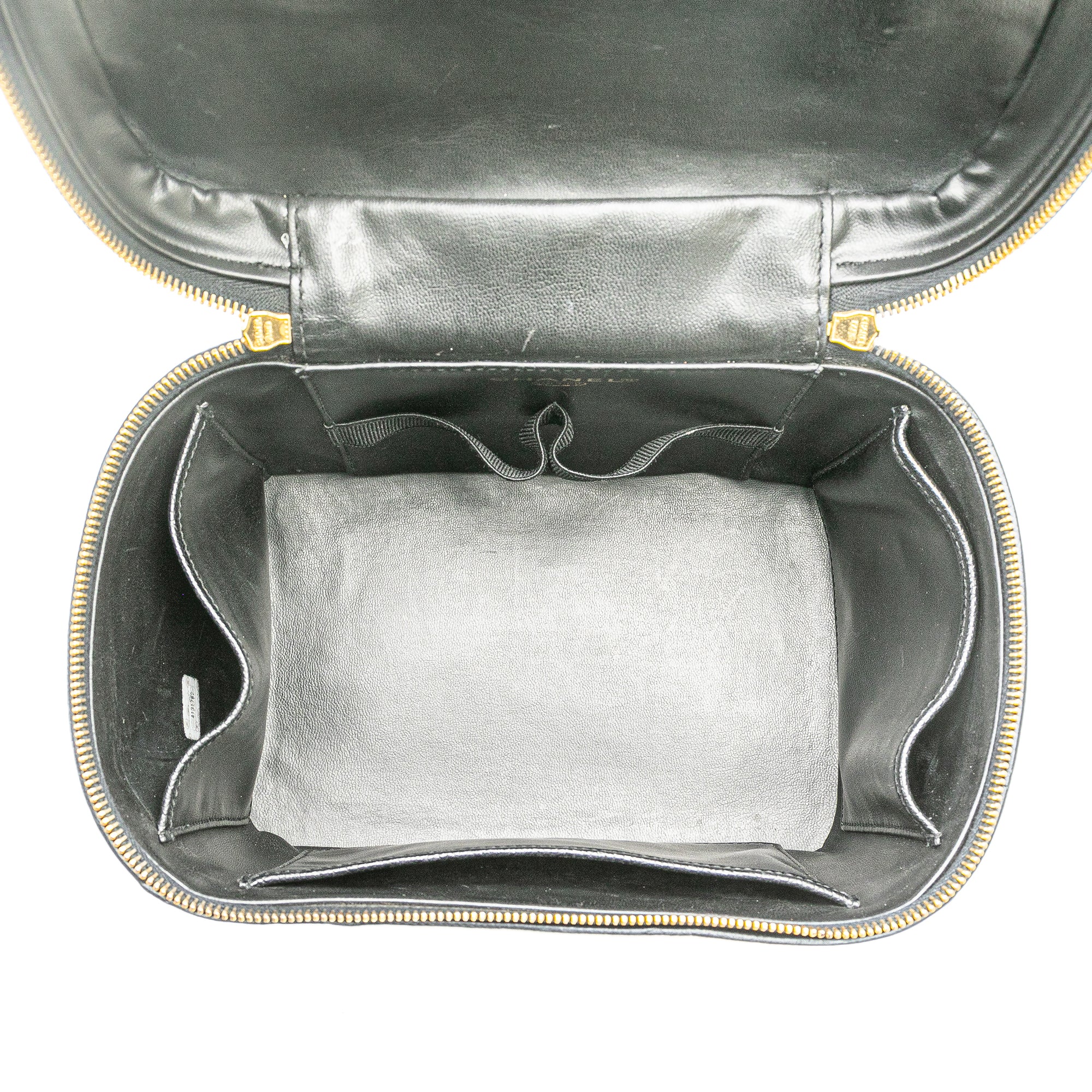 Chanel | Pre-Owned CC Caviar Vanity Train Case | Black