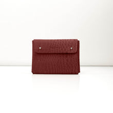 Croco Medium Pouch | Brown